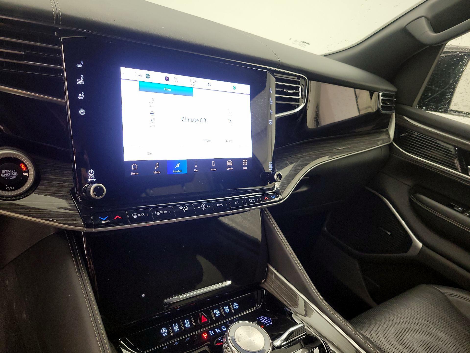 Thumbnail: 2022 Jeep Wagoneer - 15