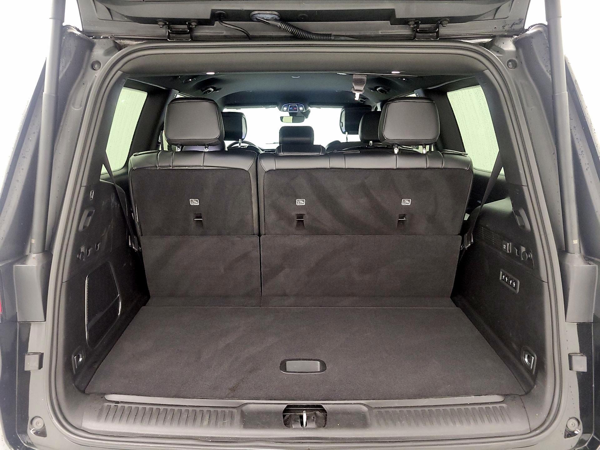 Thumbnail: 2022 Jeep Wagoneer - 18