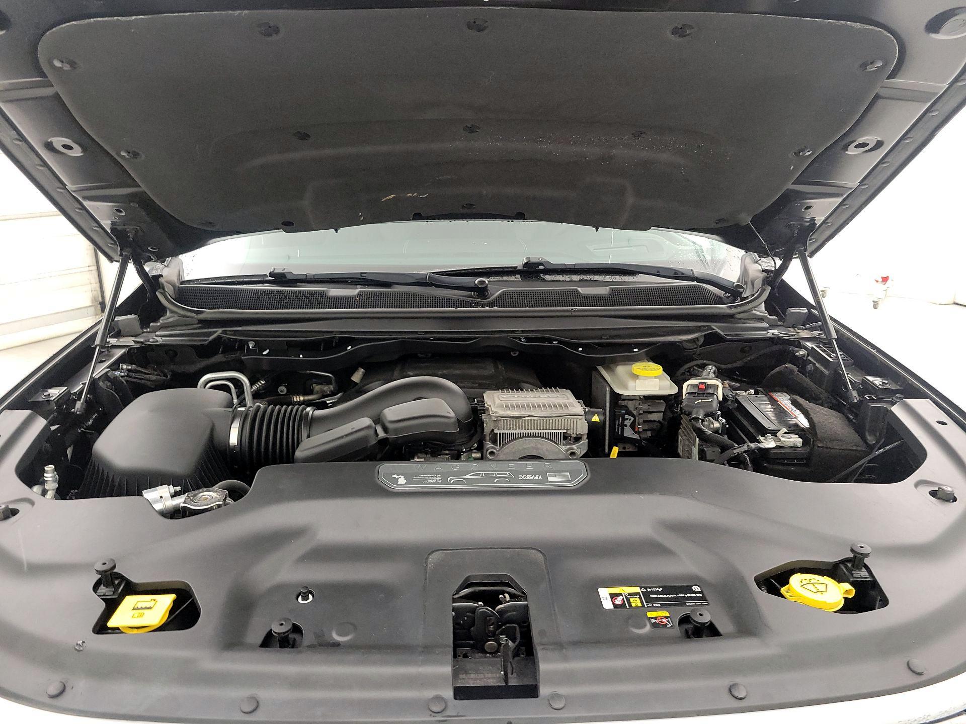 Thumbnail: 2022 Jeep Wagoneer - 19