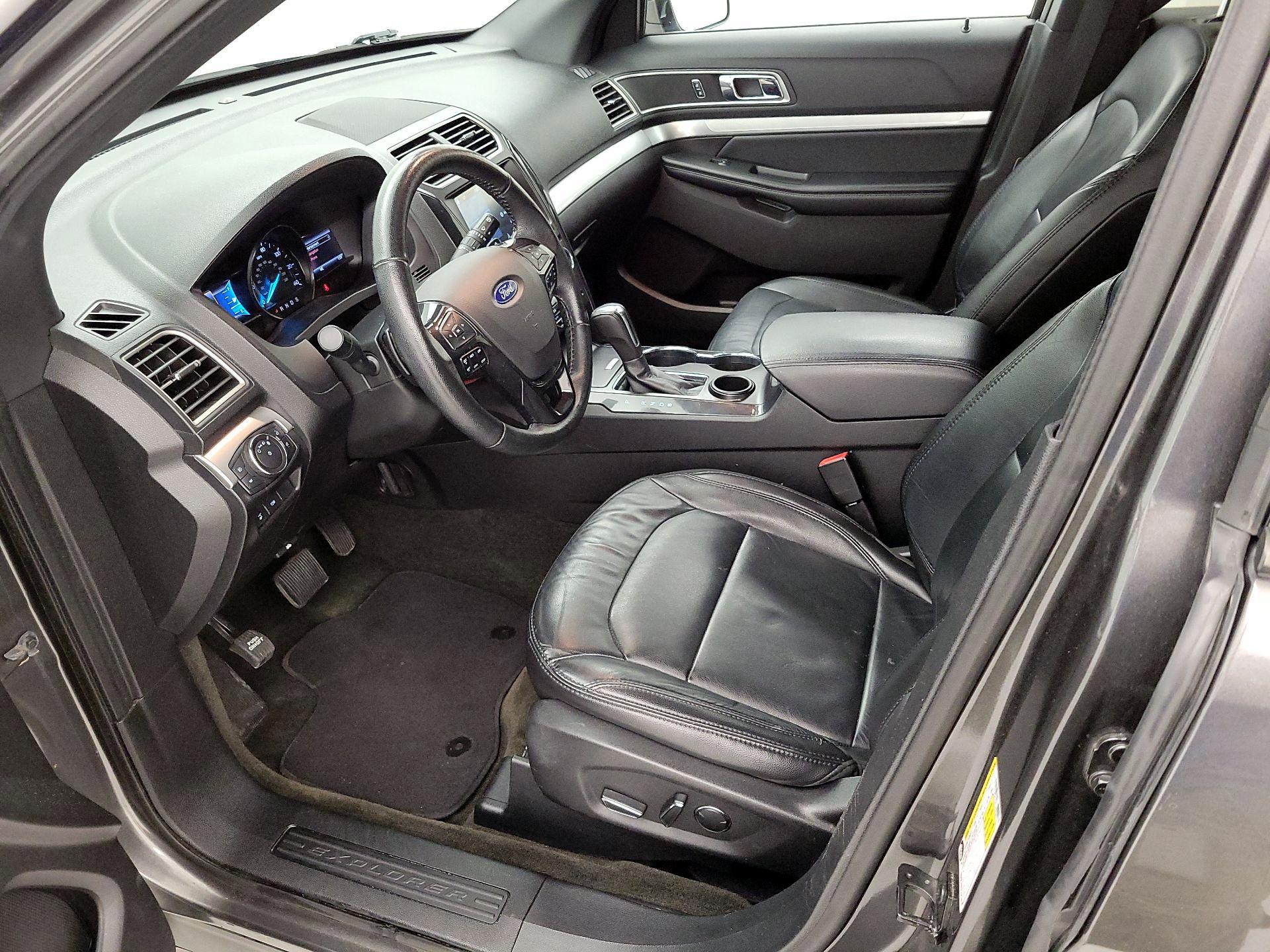 Thumbnail: 2017 Ford Explorer - 11