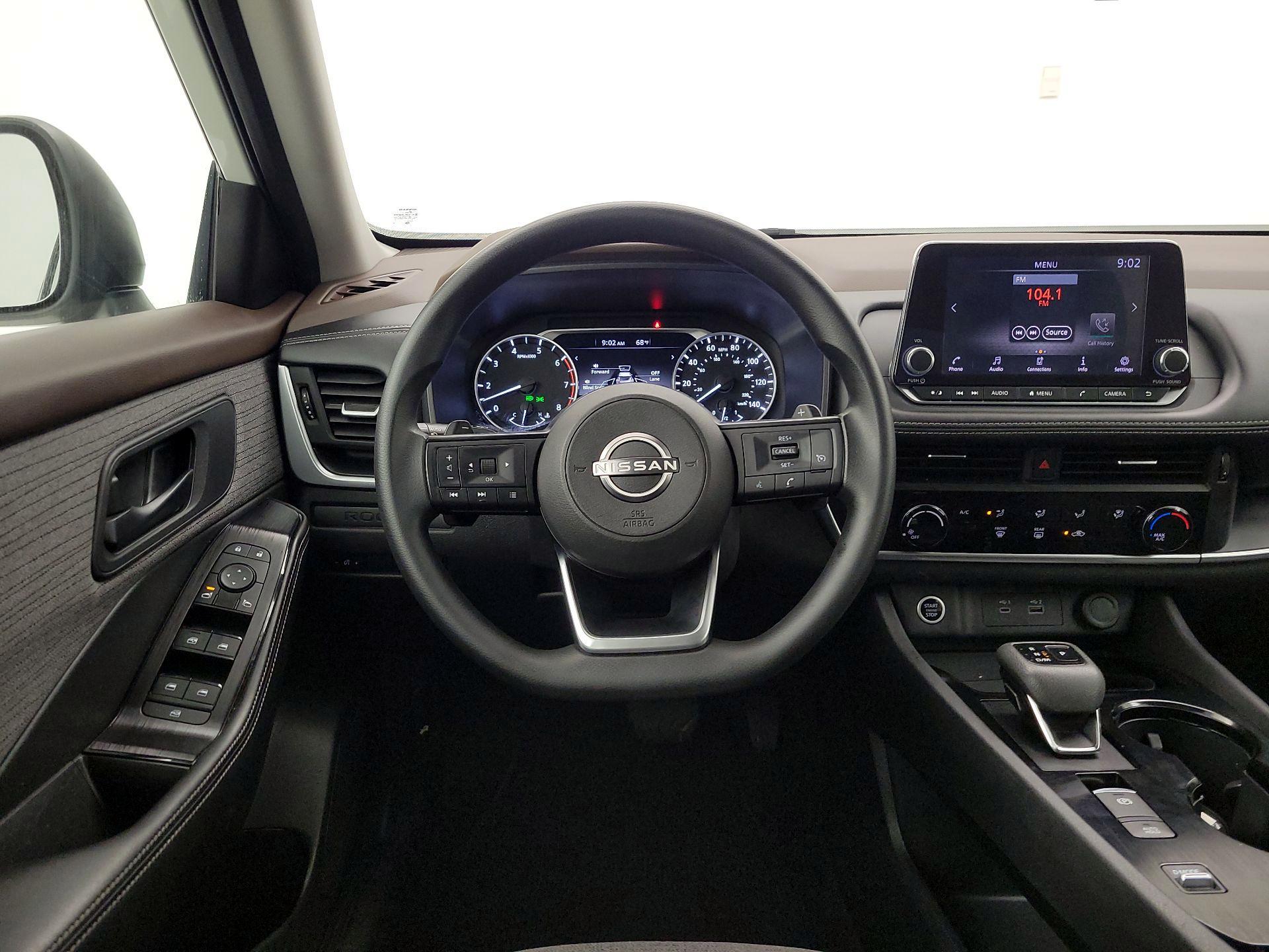 Thumbnail: 2022 Nissan Rogue - 10