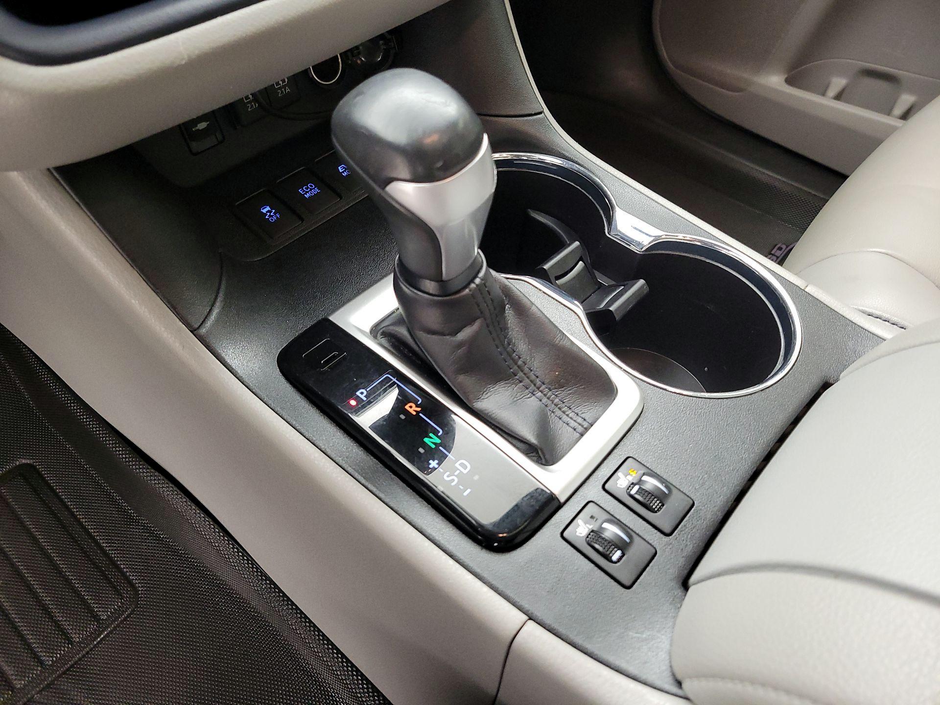 Thumbnail: 2019 Toyota Highlander - 15
