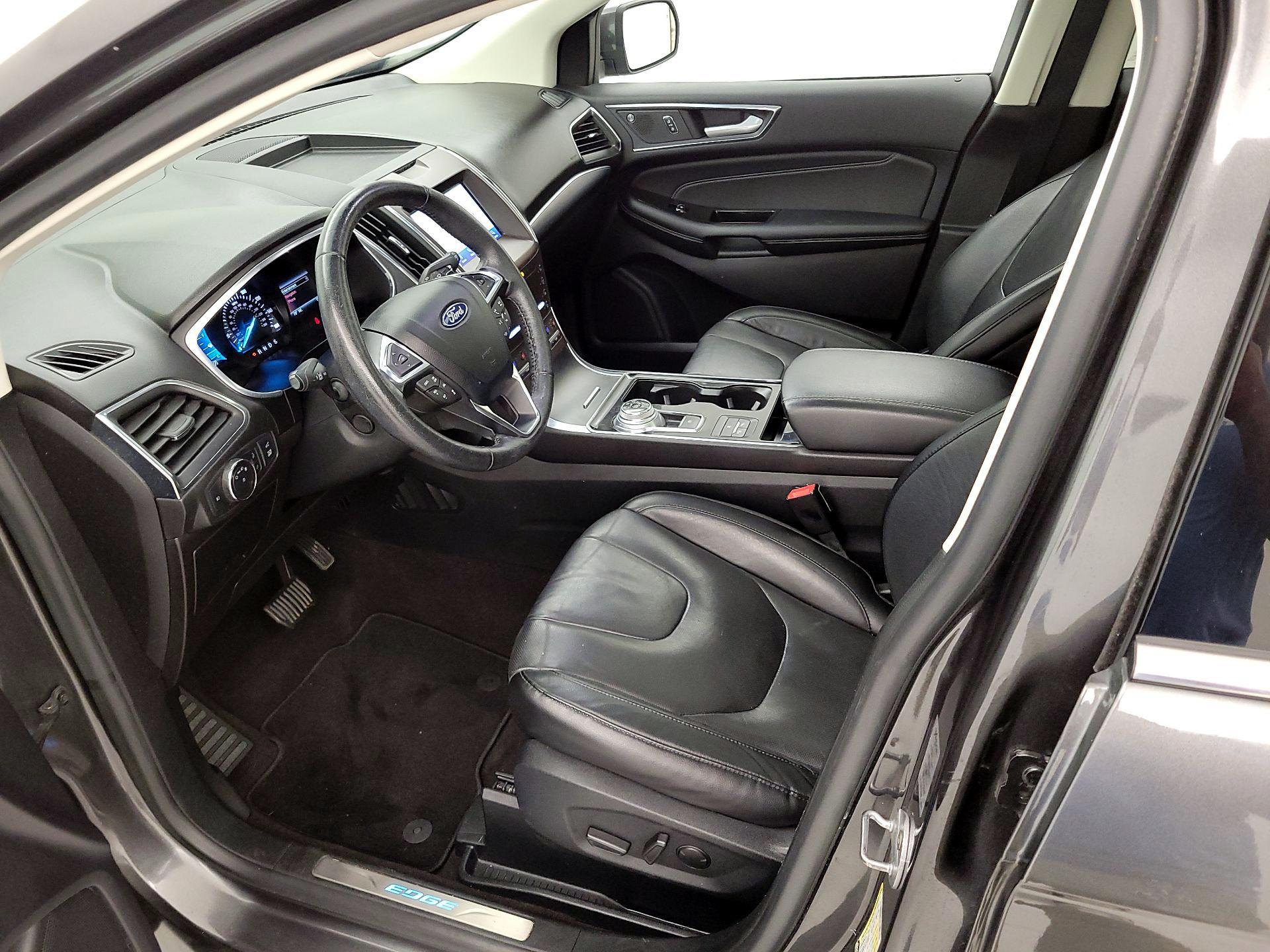 Thumbnail: 2020 Ford Edge - 11