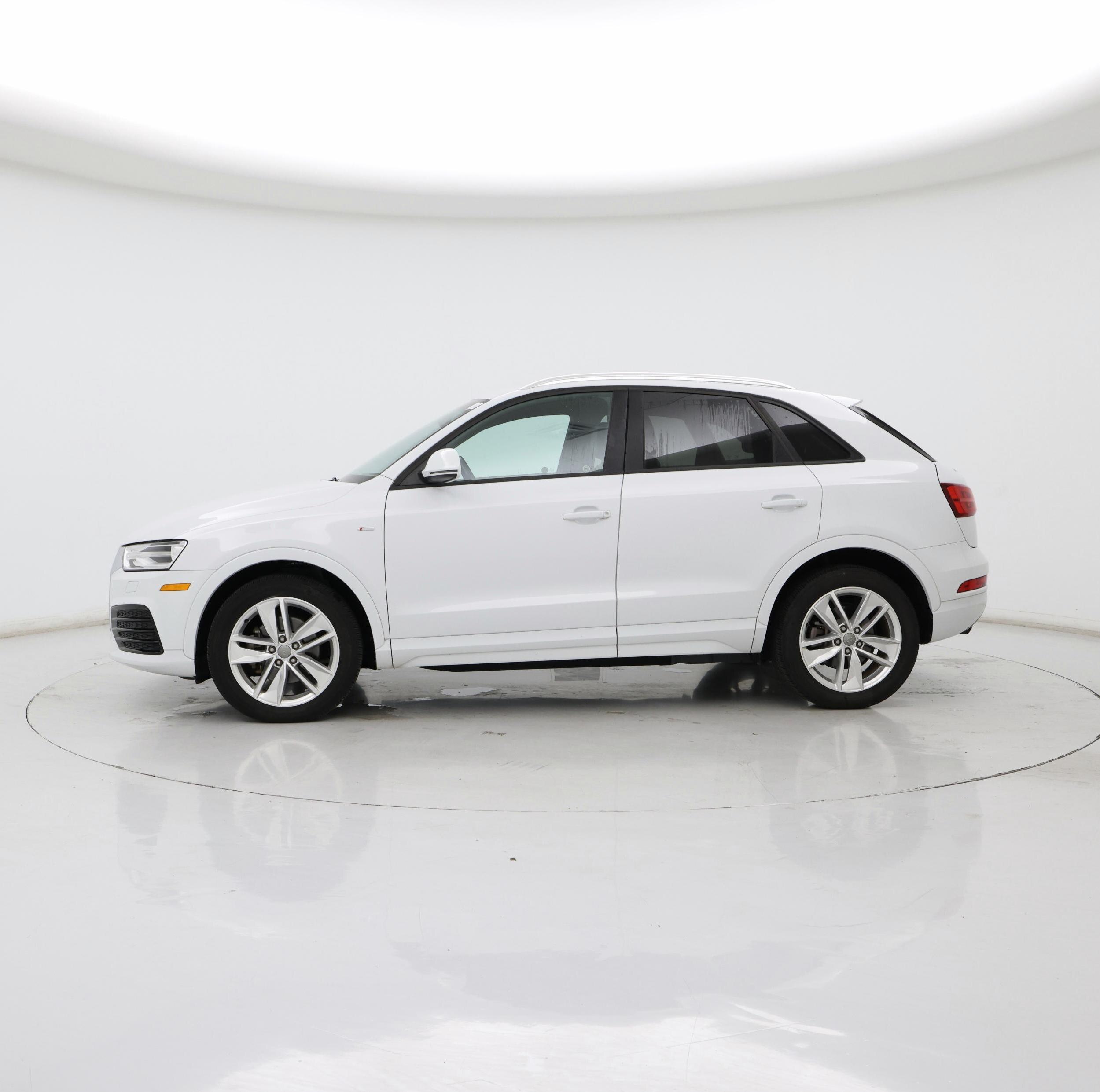 Thumbnail: 2018 Audi Q3 - 3