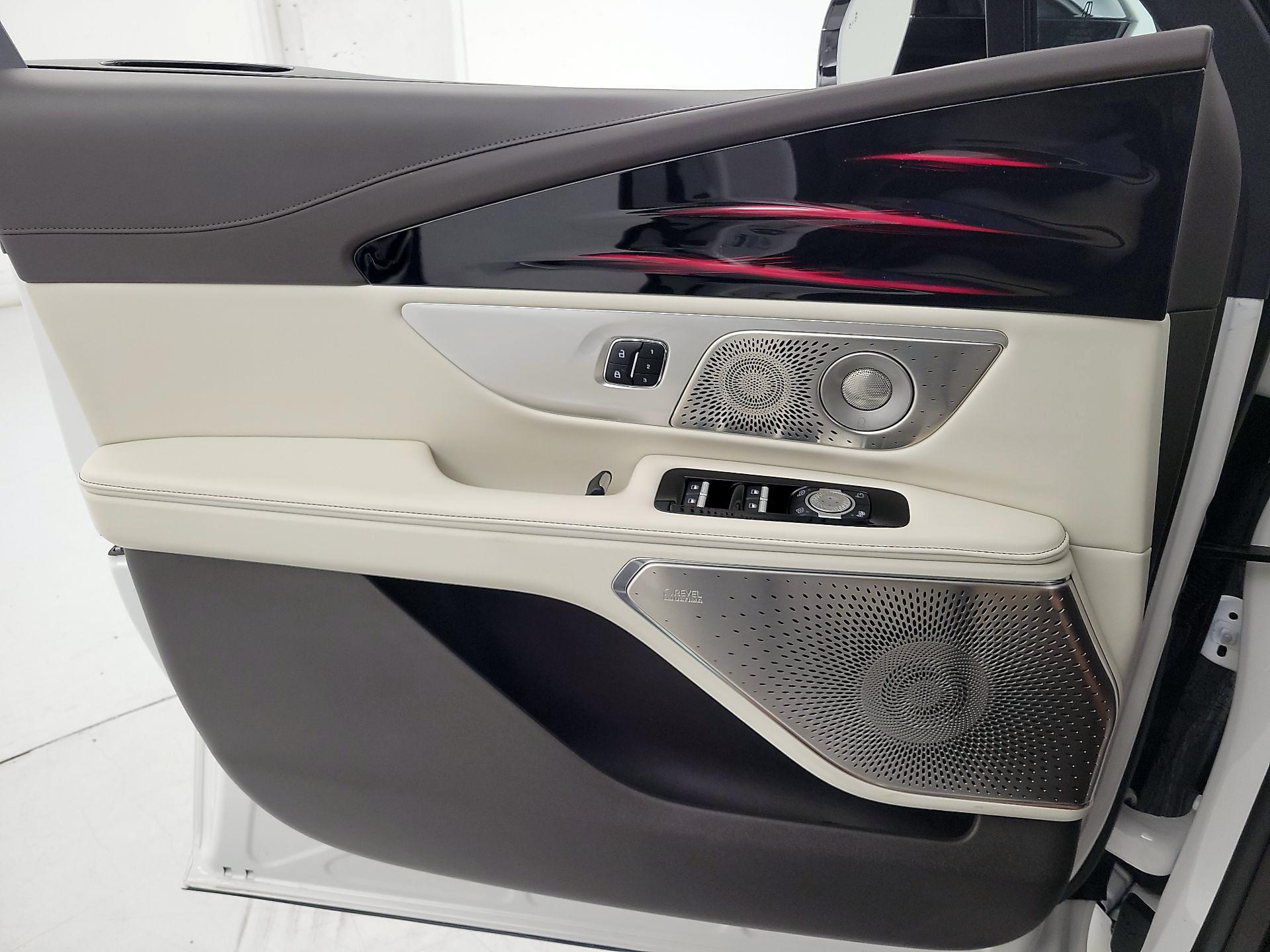 Thumbnail: 2024 Lincoln Nautilus - 12