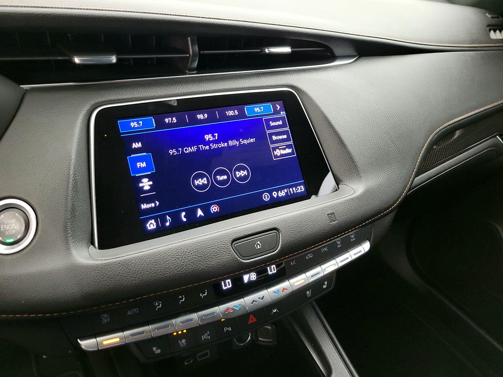 Thumbnail: 2020 Cadillac XT4 - 15