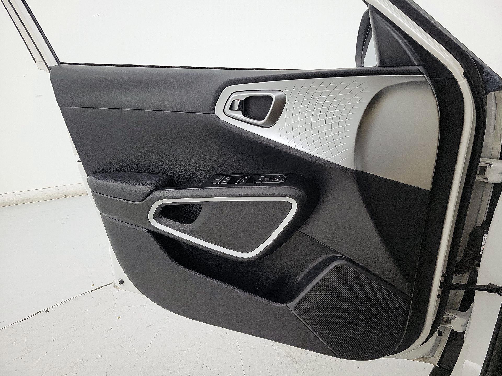 Thumbnail: 2021 Kia Soul - 12