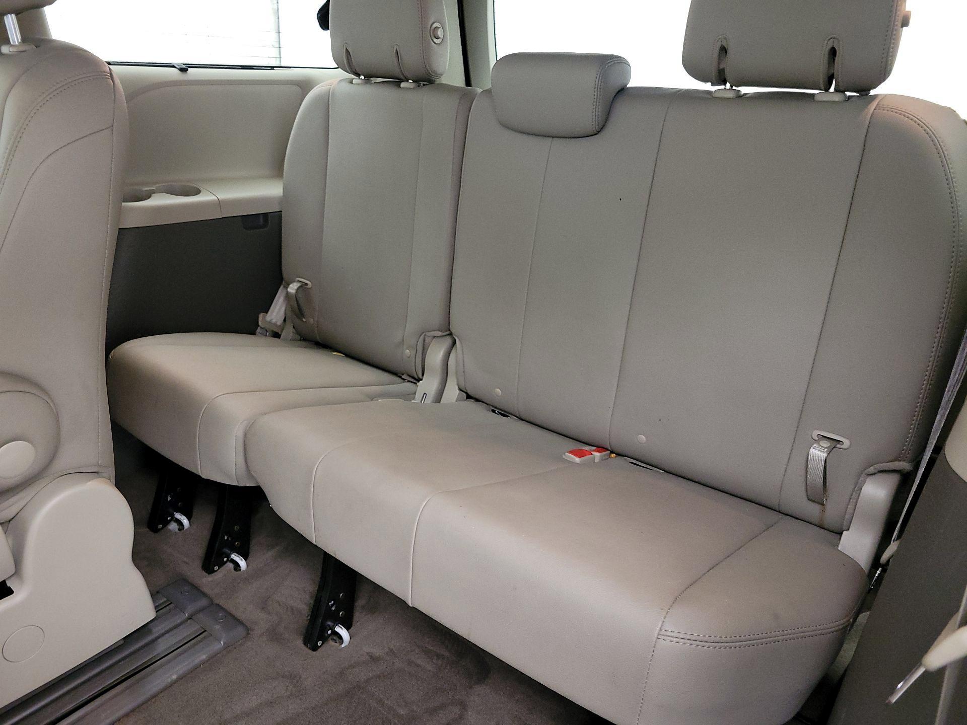 Thumbnail: 2017 Toyota Sienna - 20