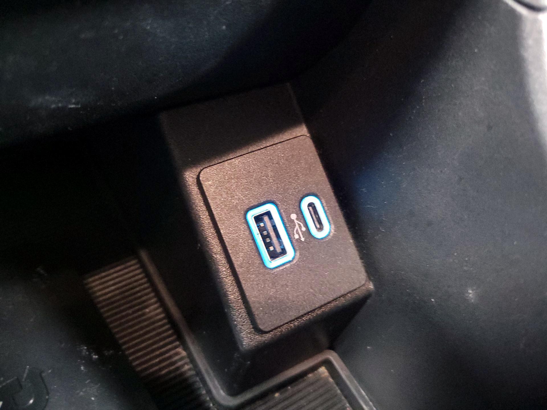 Thumbnail: 2024 Ford Edge - 19