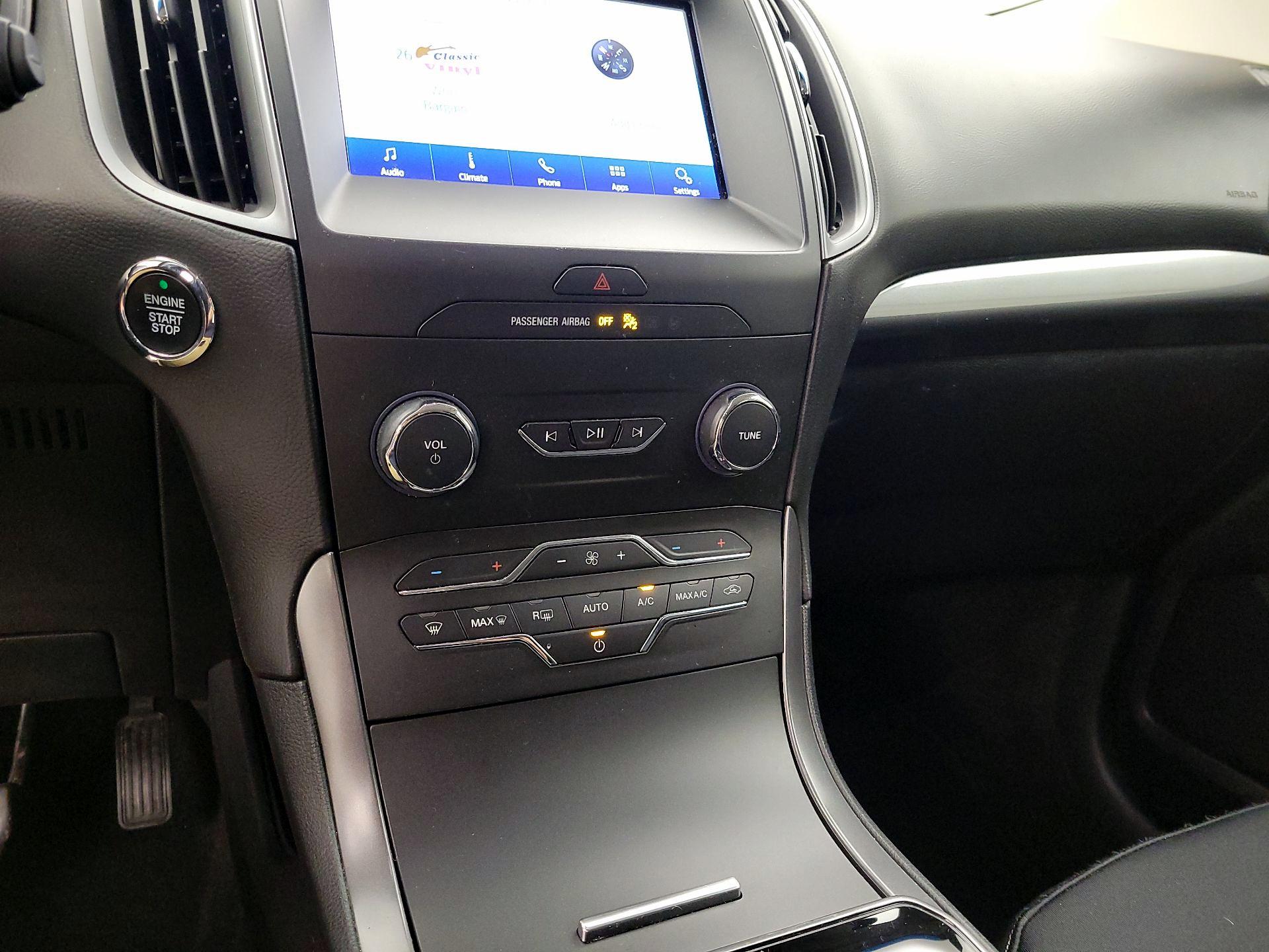Thumbnail: 2020 Ford Edge - 15