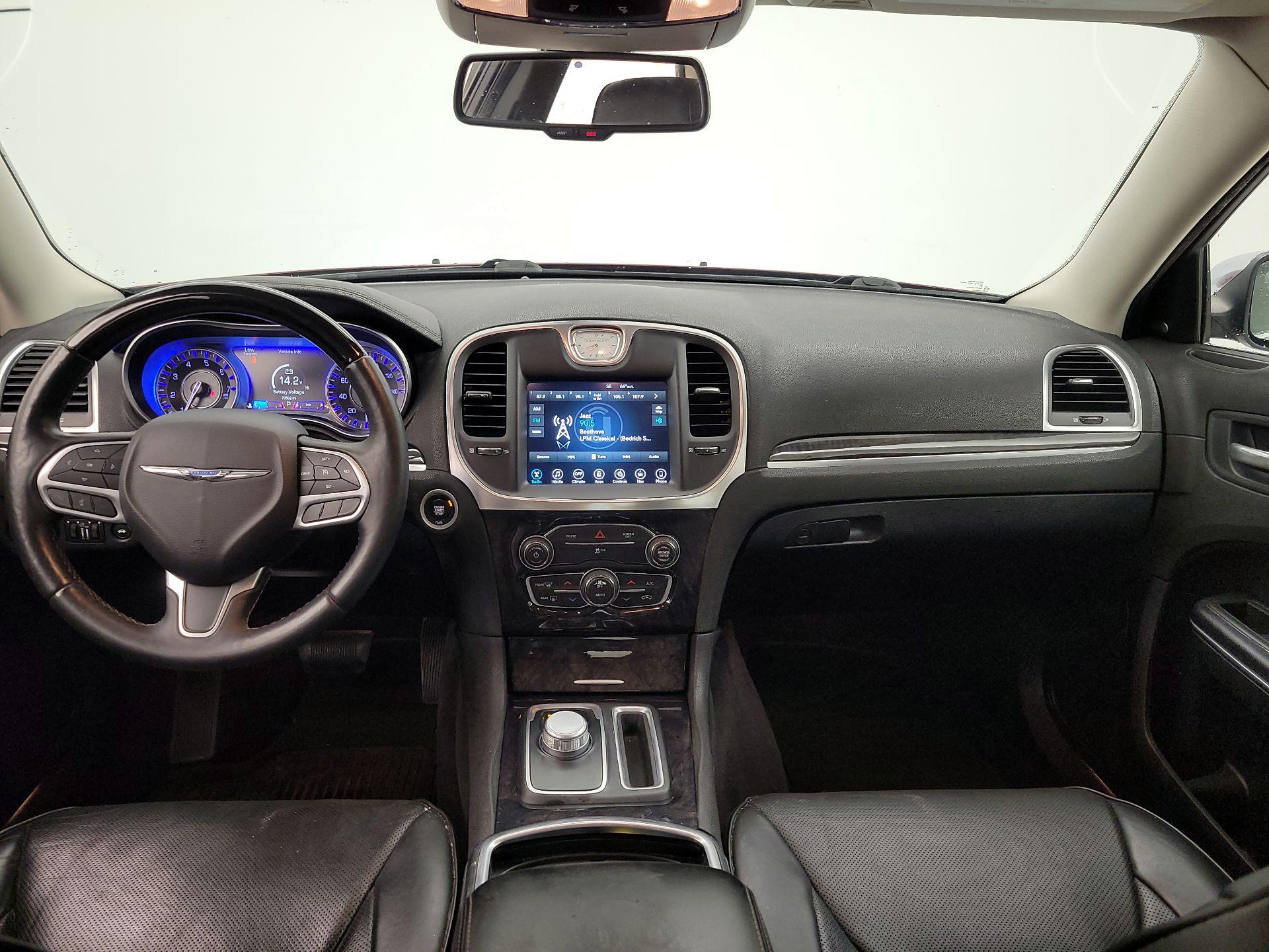 Thumbnail: 2017 Chrysler 300 - 9