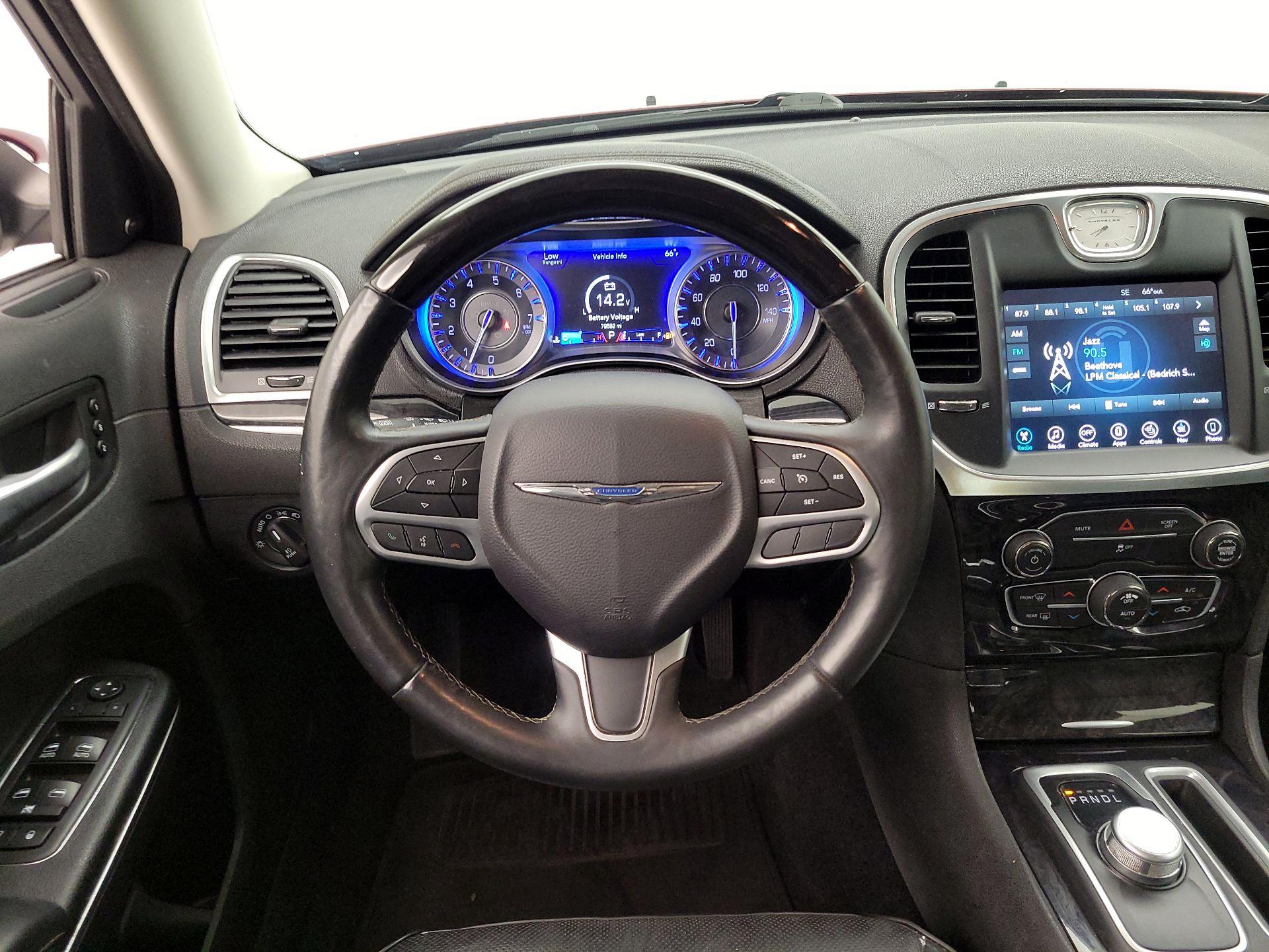 Thumbnail: 2017 Chrysler 300 - 10