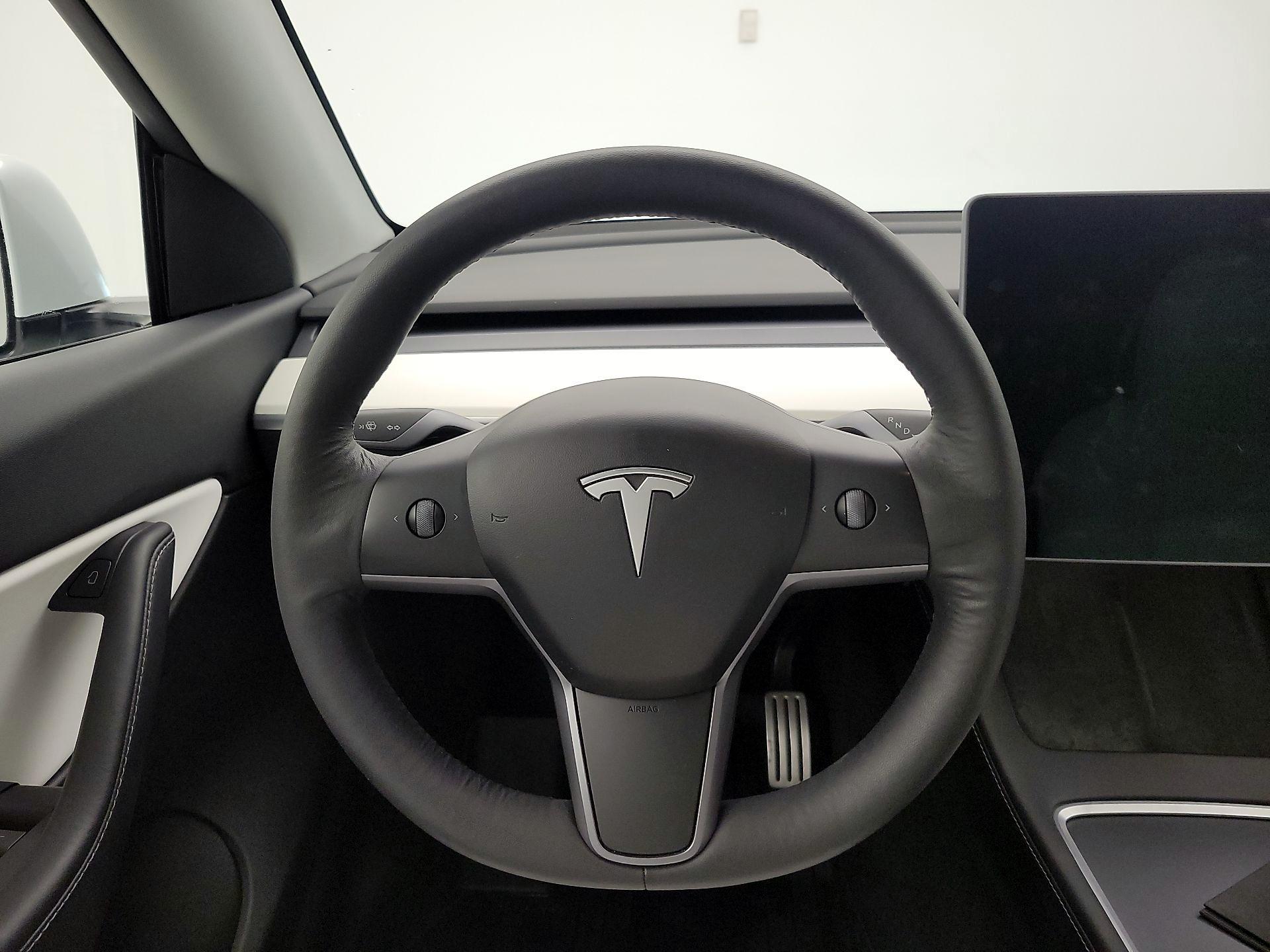 Thumbnail: 2022 Tesla Model Y - 10