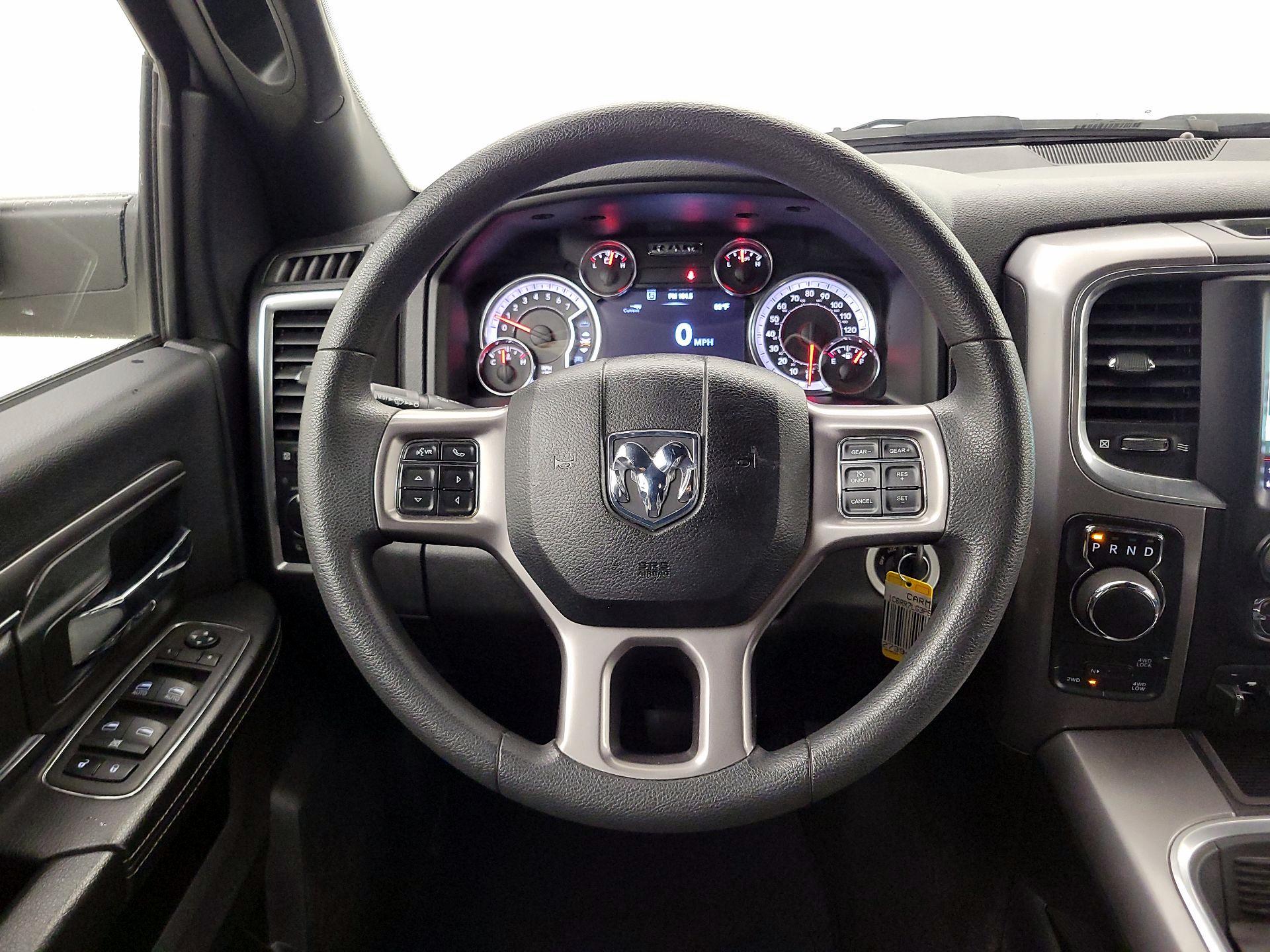 Thumbnail: 2023 RAM 1500 Classic - 10