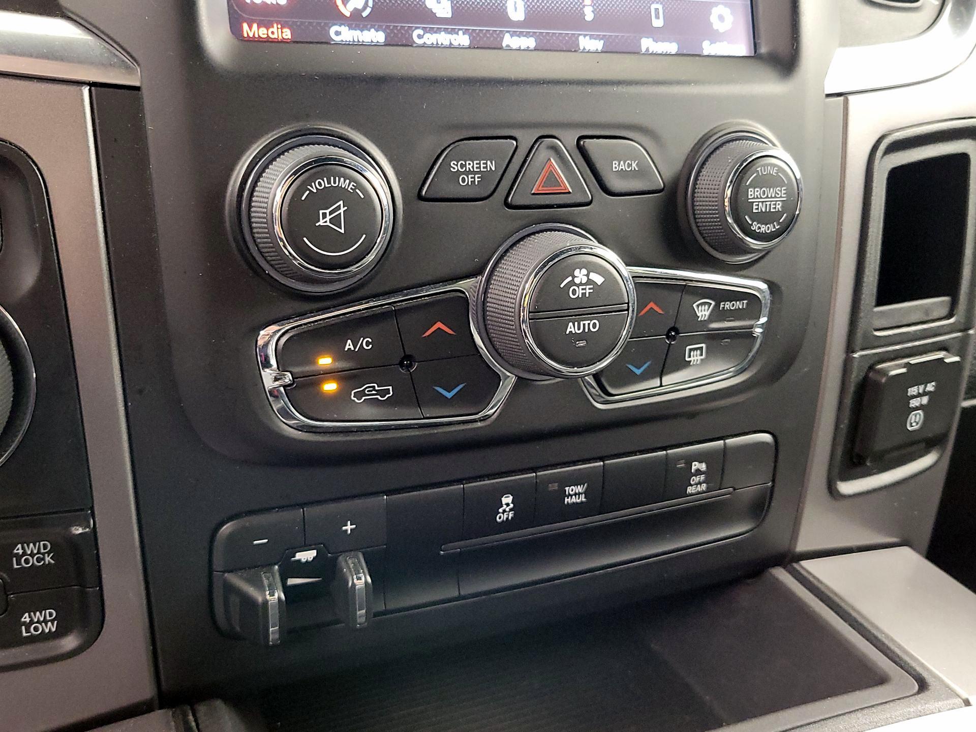 Thumbnail: 2023 RAM 1500 Classic - 17