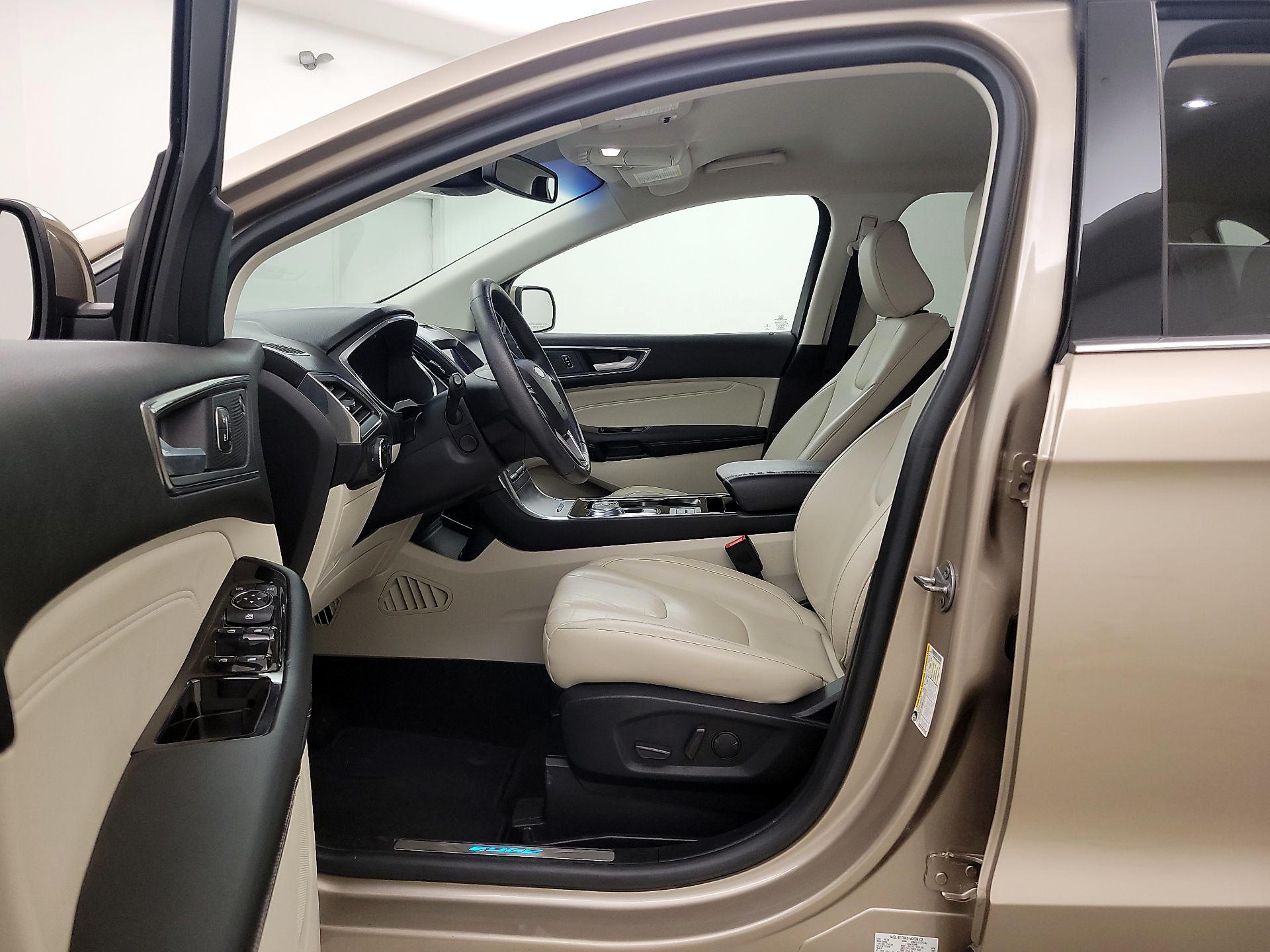 Thumbnail: 2020 Ford Edge - 11
