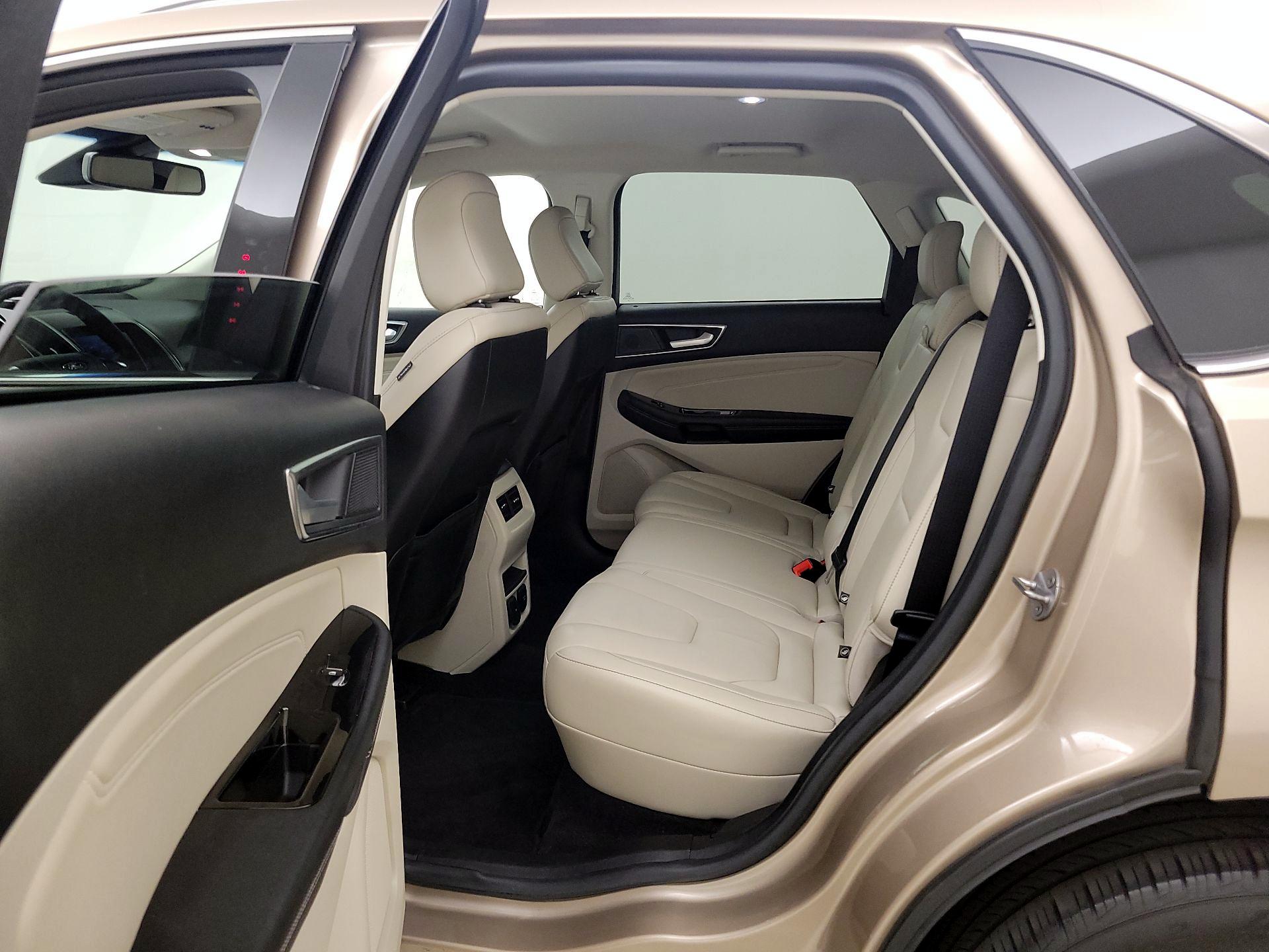 Thumbnail: 2020 Ford Edge - 19
