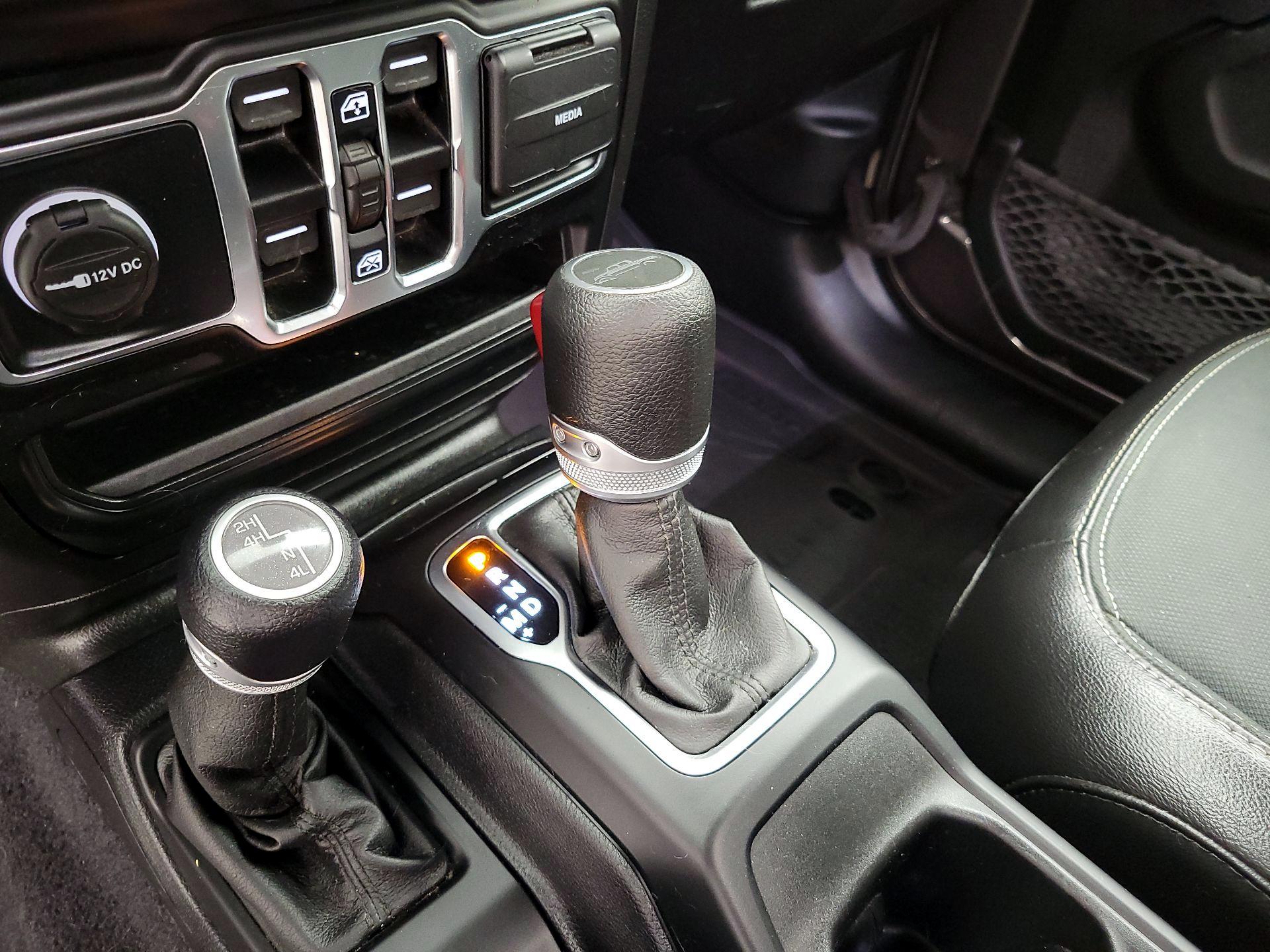 Thumbnail: 2021 Jeep Gladiator - 15