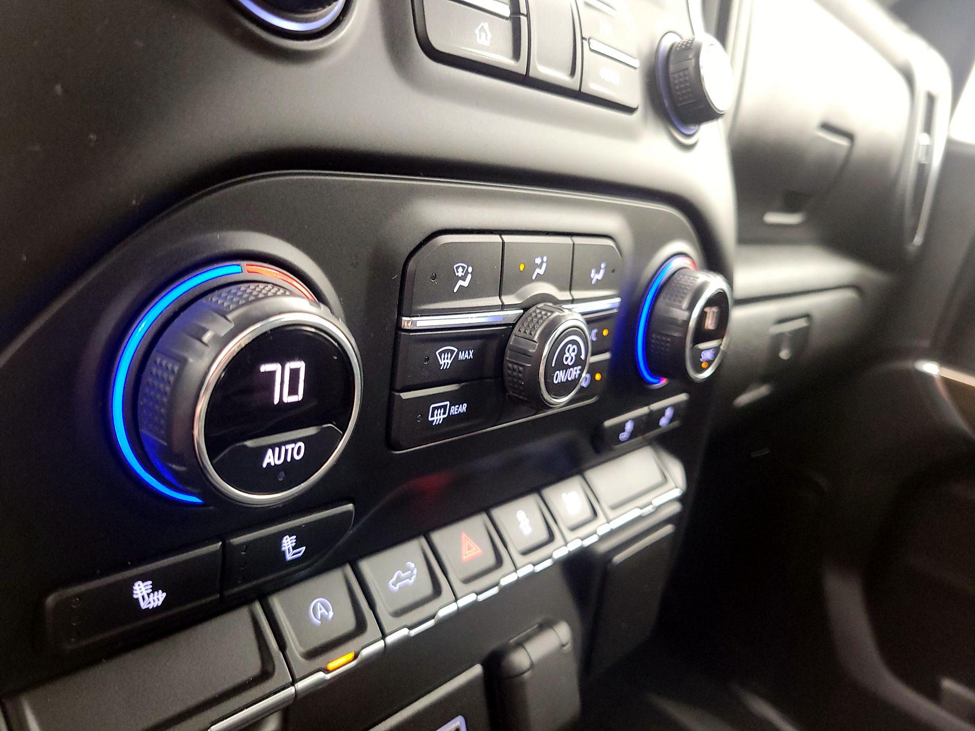 Thumbnail: 2020 Chevrolet Silverado 1500 - 16