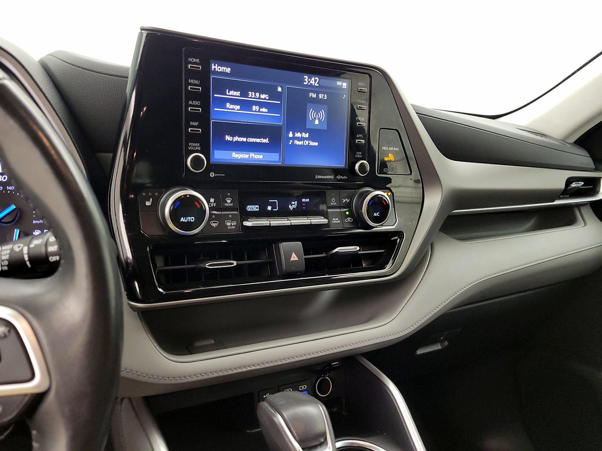 Thumbnail: 2022 Toyota Highlander - 15