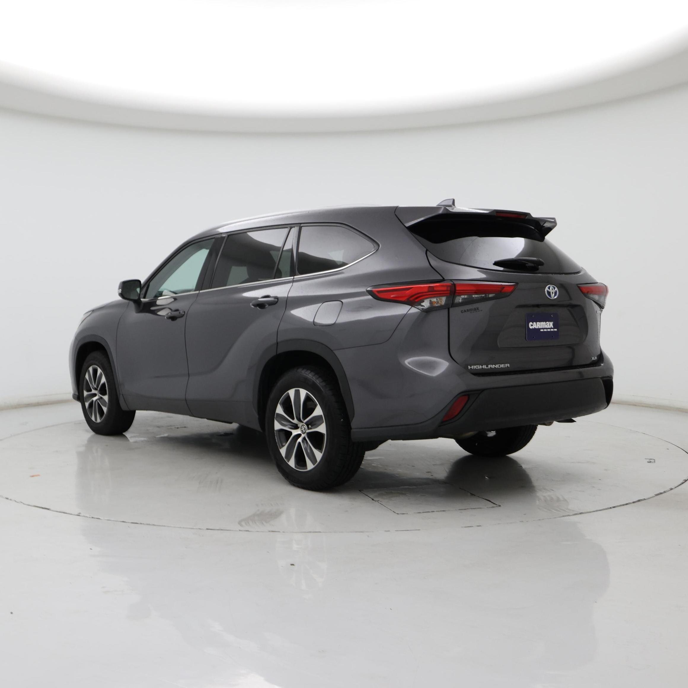 Thumbnail: 2022 Toyota Highlander - 2