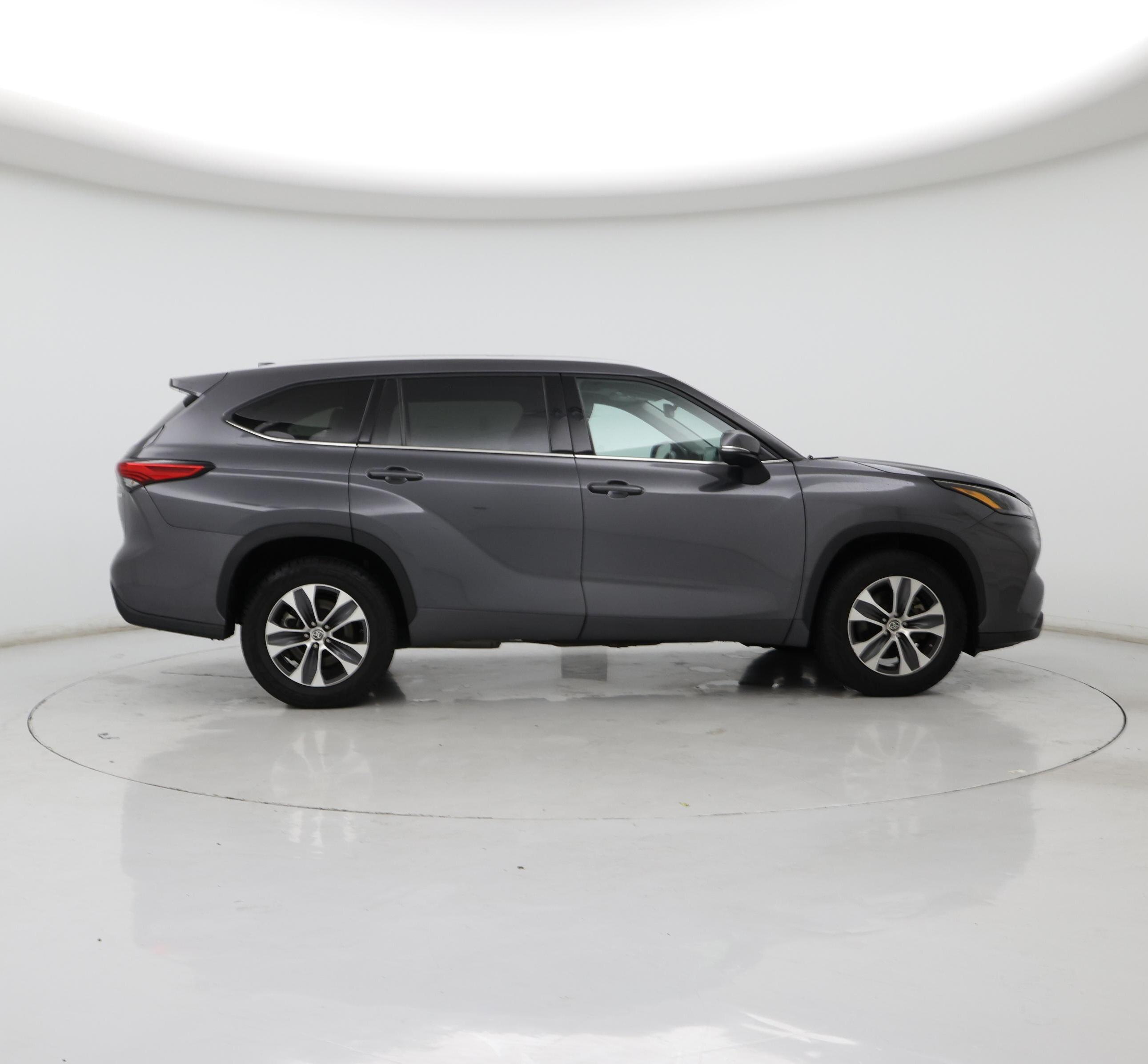 Thumbnail: 2022 Toyota Highlander - 7