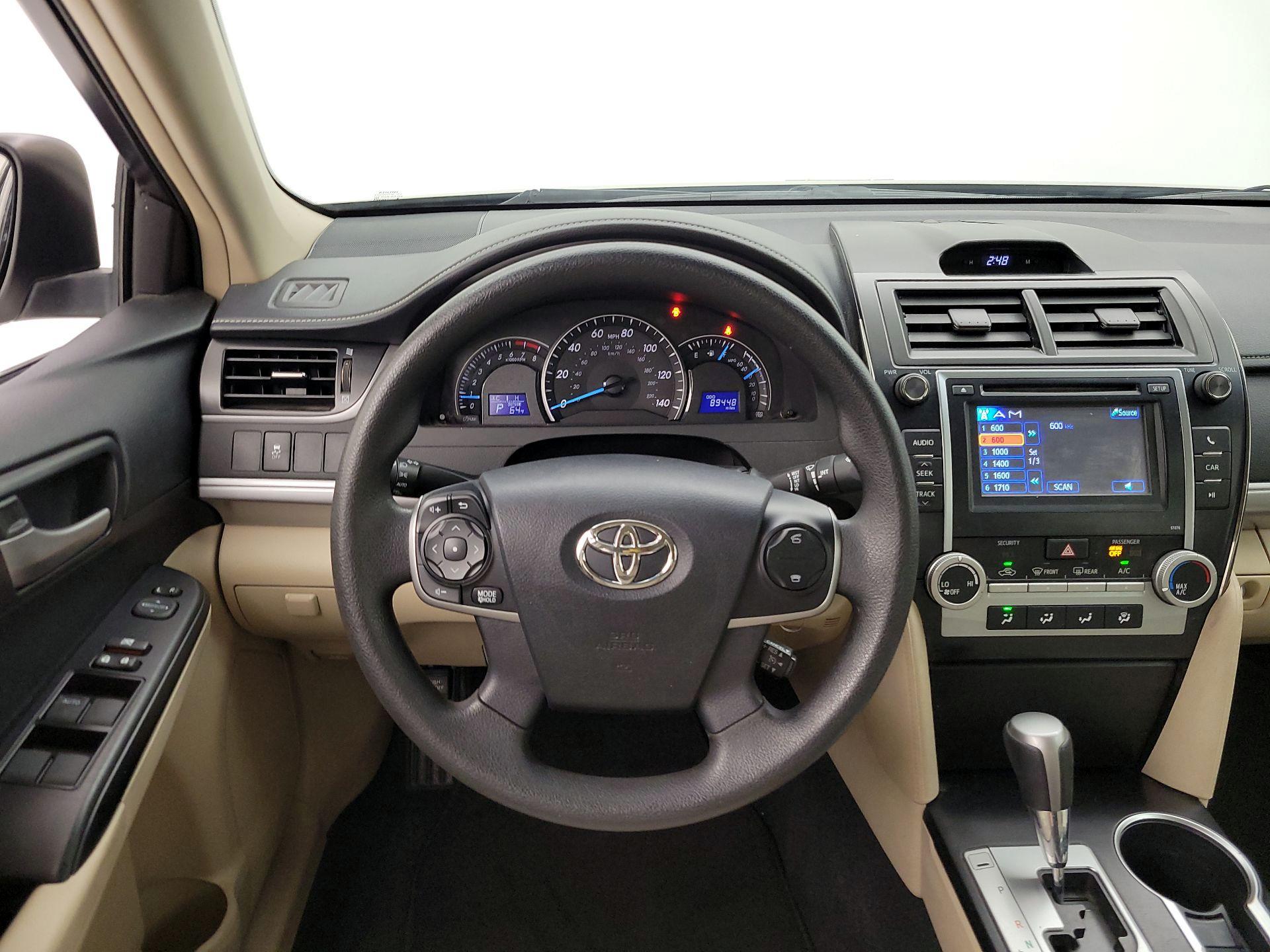 Thumbnail: 2014 Toyota Camry - 10