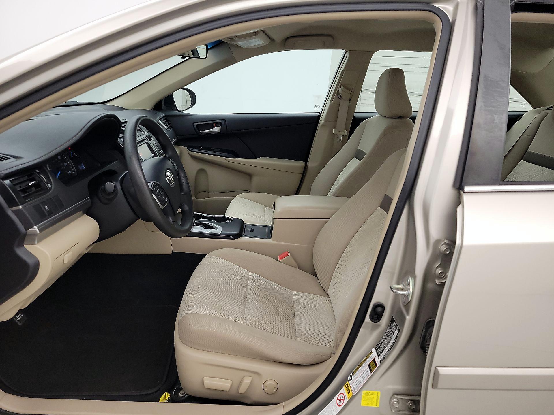 Thumbnail: 2014 Toyota Camry - 11