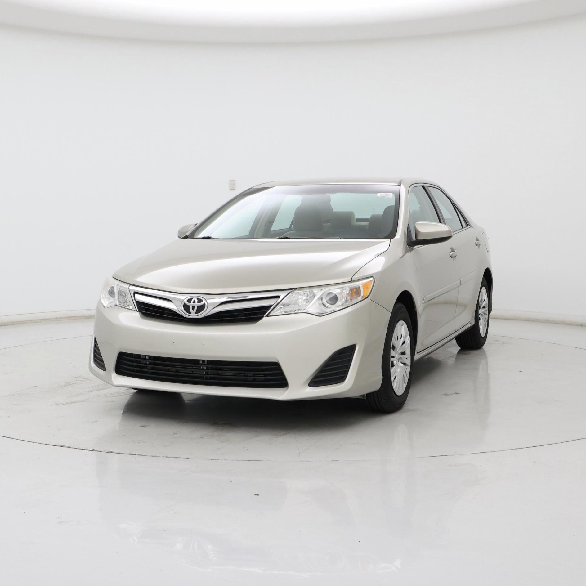 Thumbnail: 2014 Toyota Camry - 4