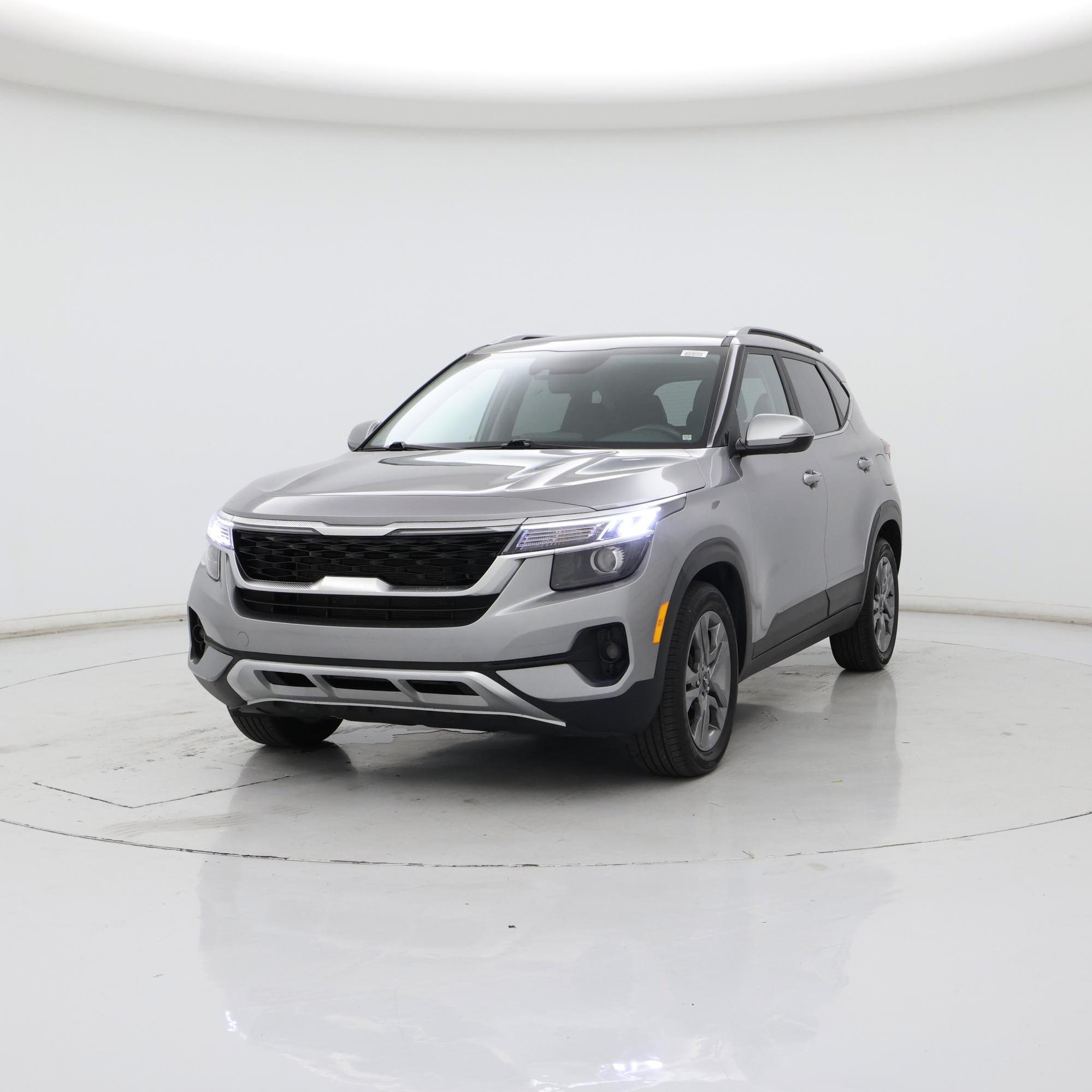 Thumbnail: 2023 Kia Seltos - 4