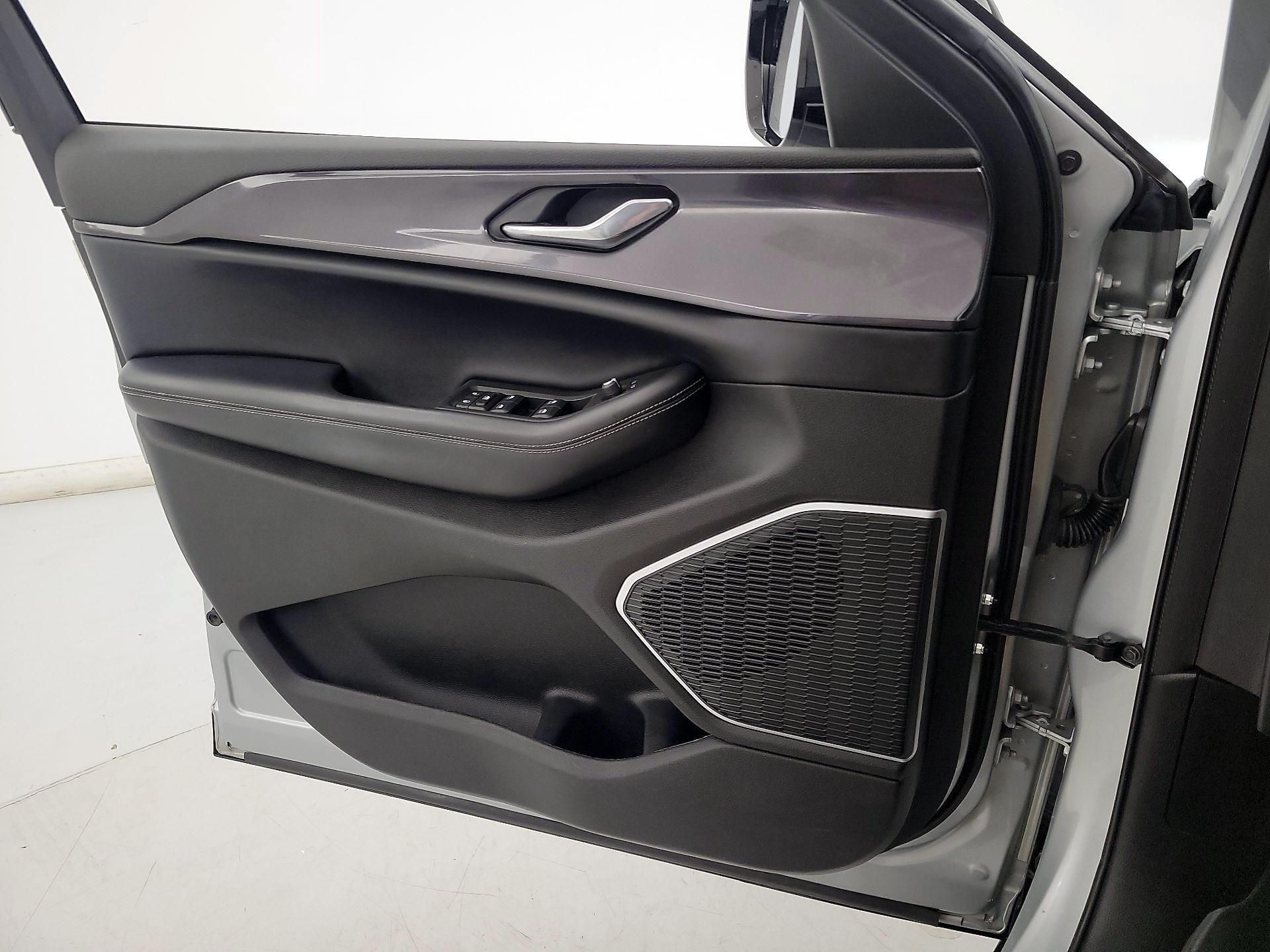Thumbnail: 2021 Jeep Grand Cherokee L - 12