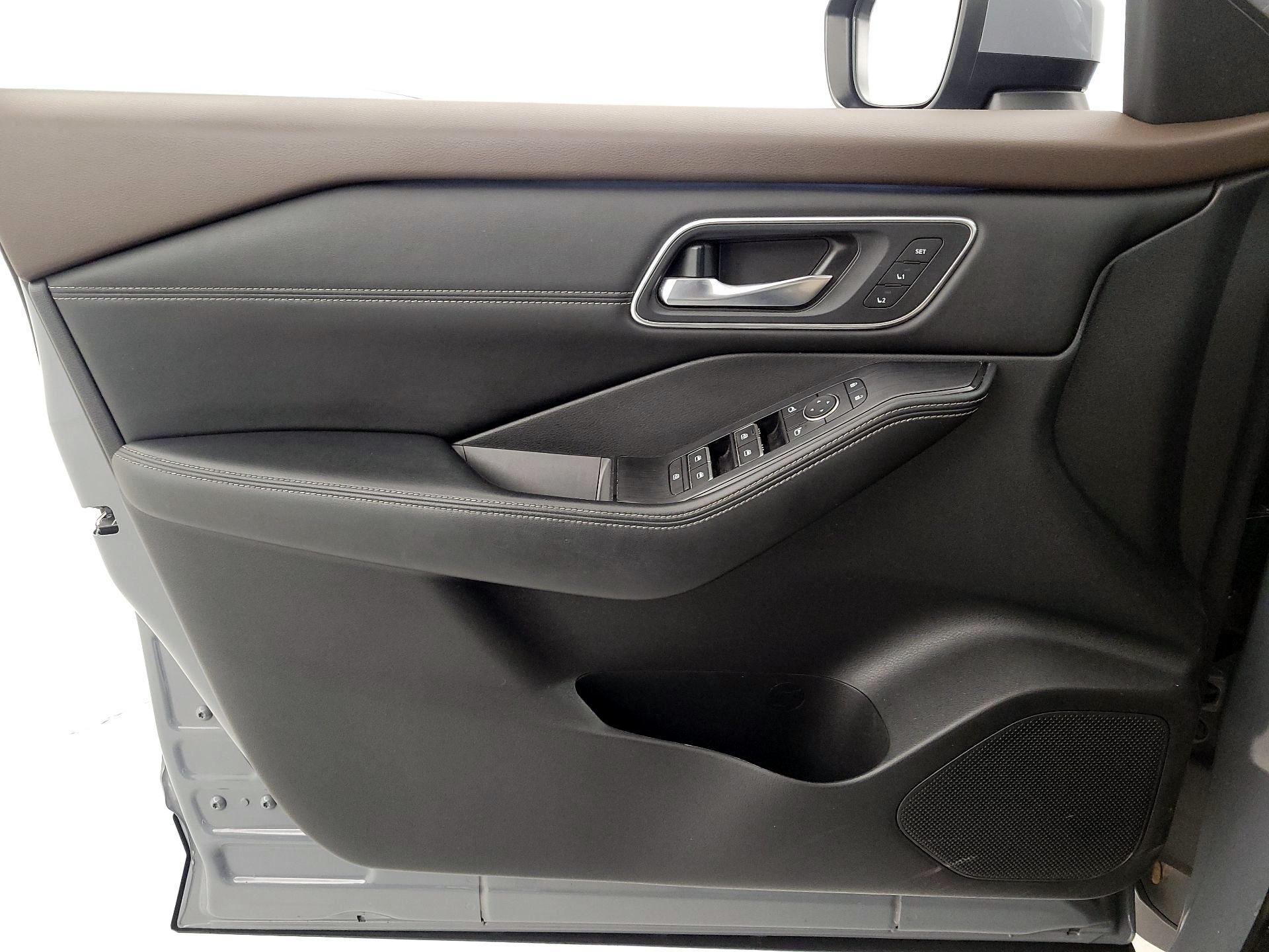 Thumbnail: 2021 Nissan Rogue - 12