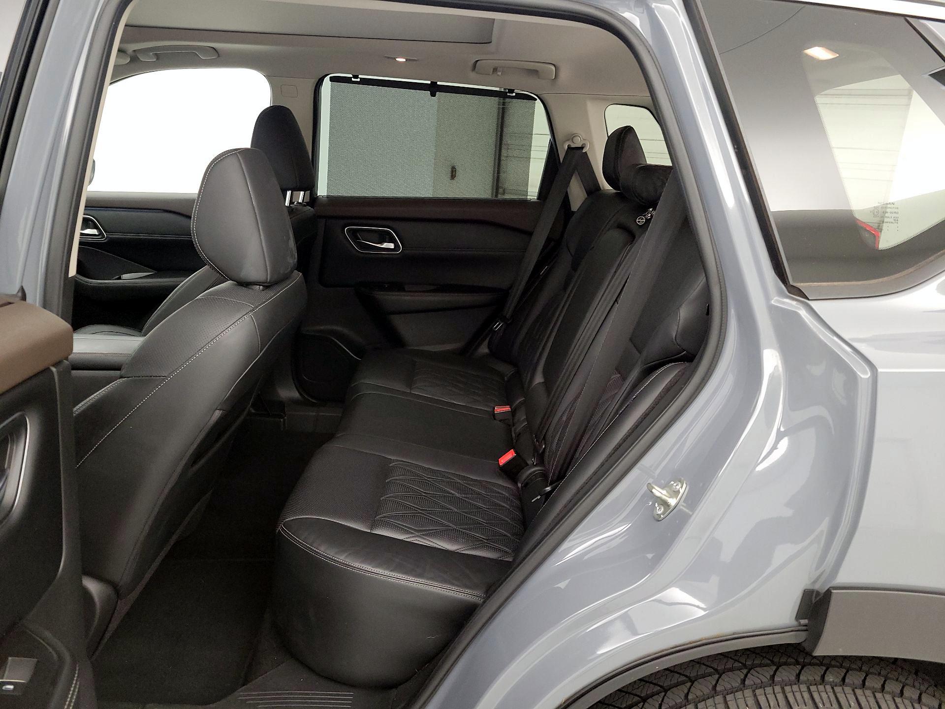 Thumbnail: 2021 Nissan Rogue - 16