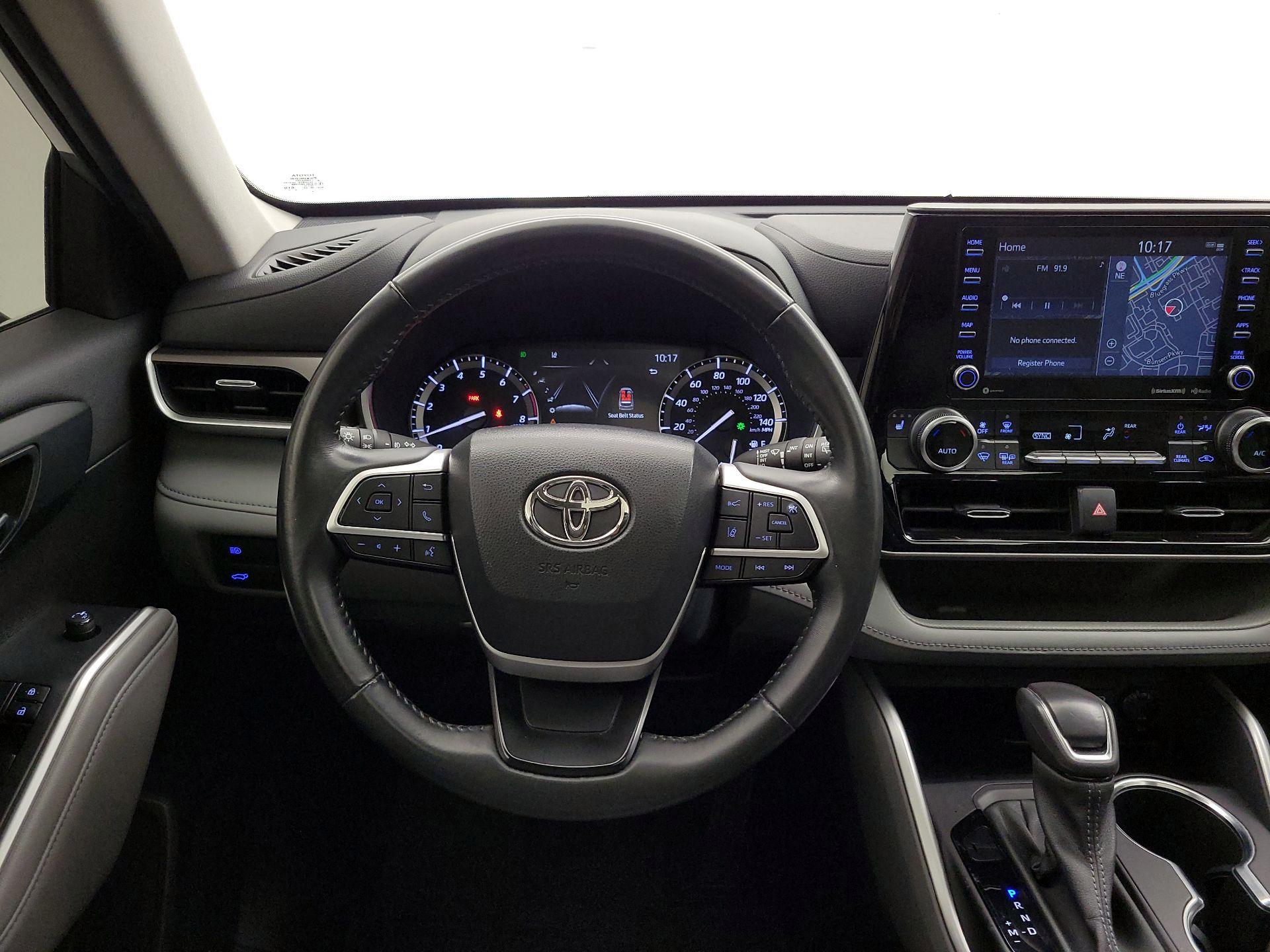 Thumbnail: 2022 Toyota Highlander - 10