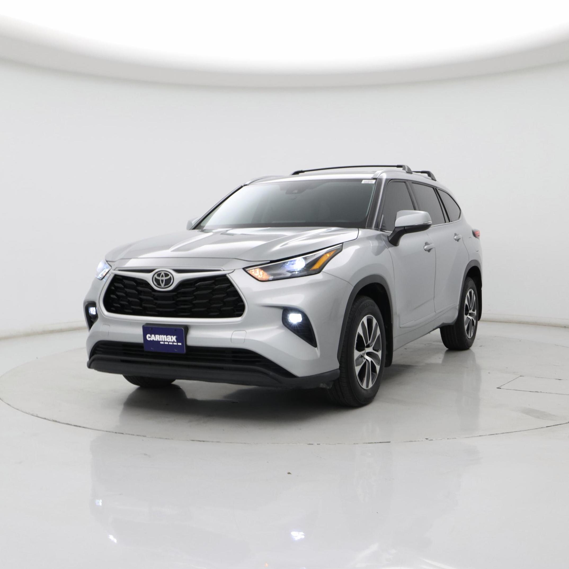 Thumbnail: 2022 Toyota Highlander - 4