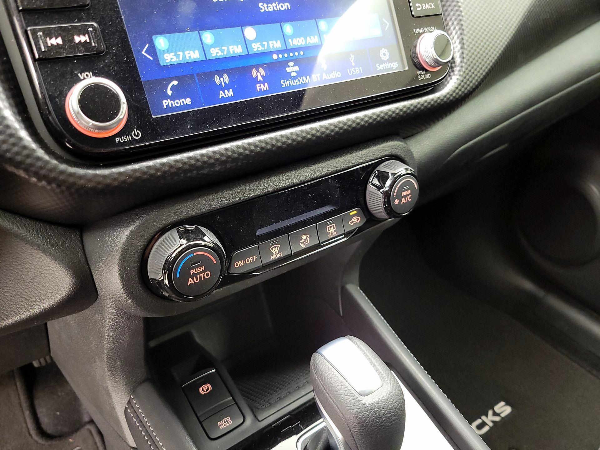 Thumbnail: 2021 Nissan Kicks - 14