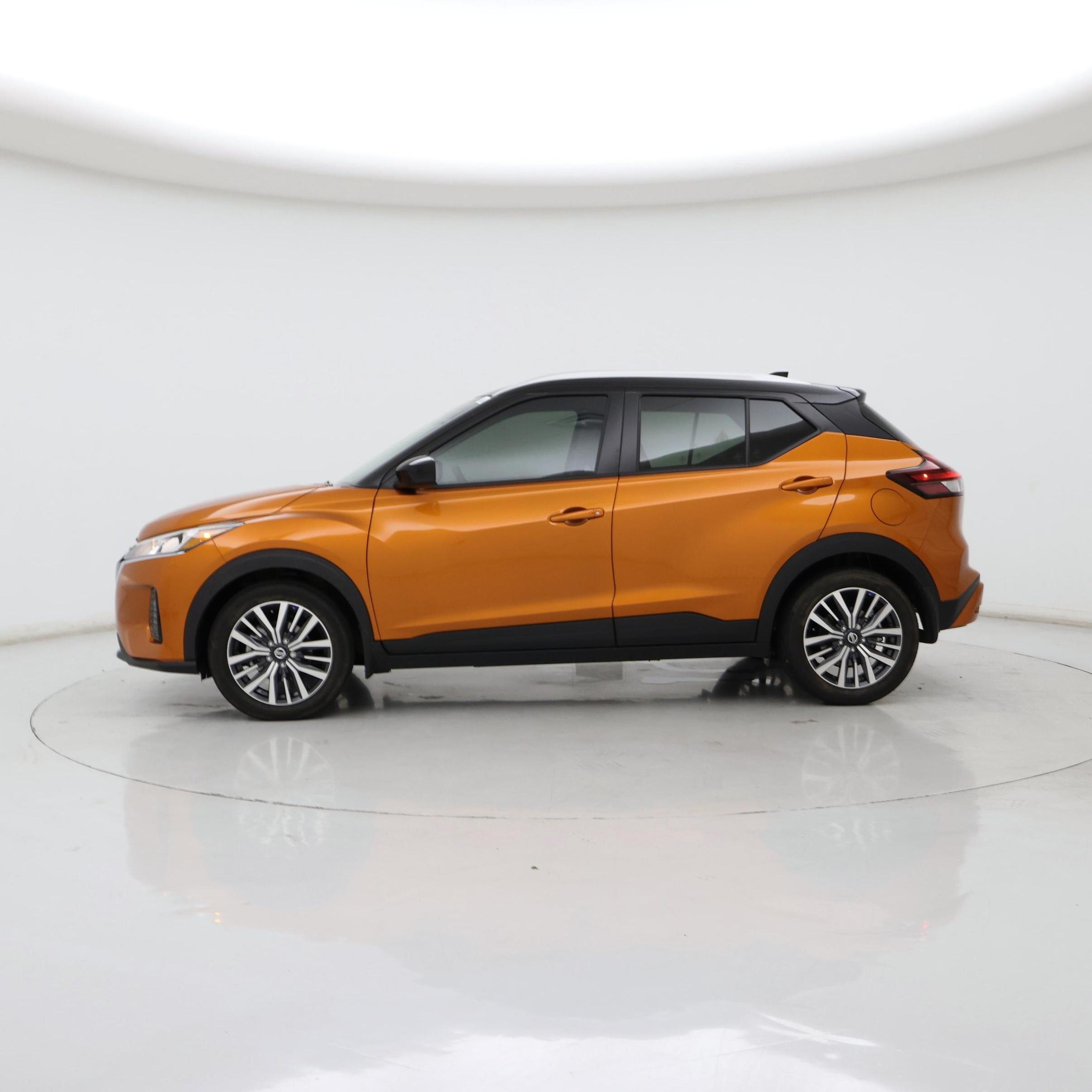Thumbnail: 2021 Nissan Kicks - 3