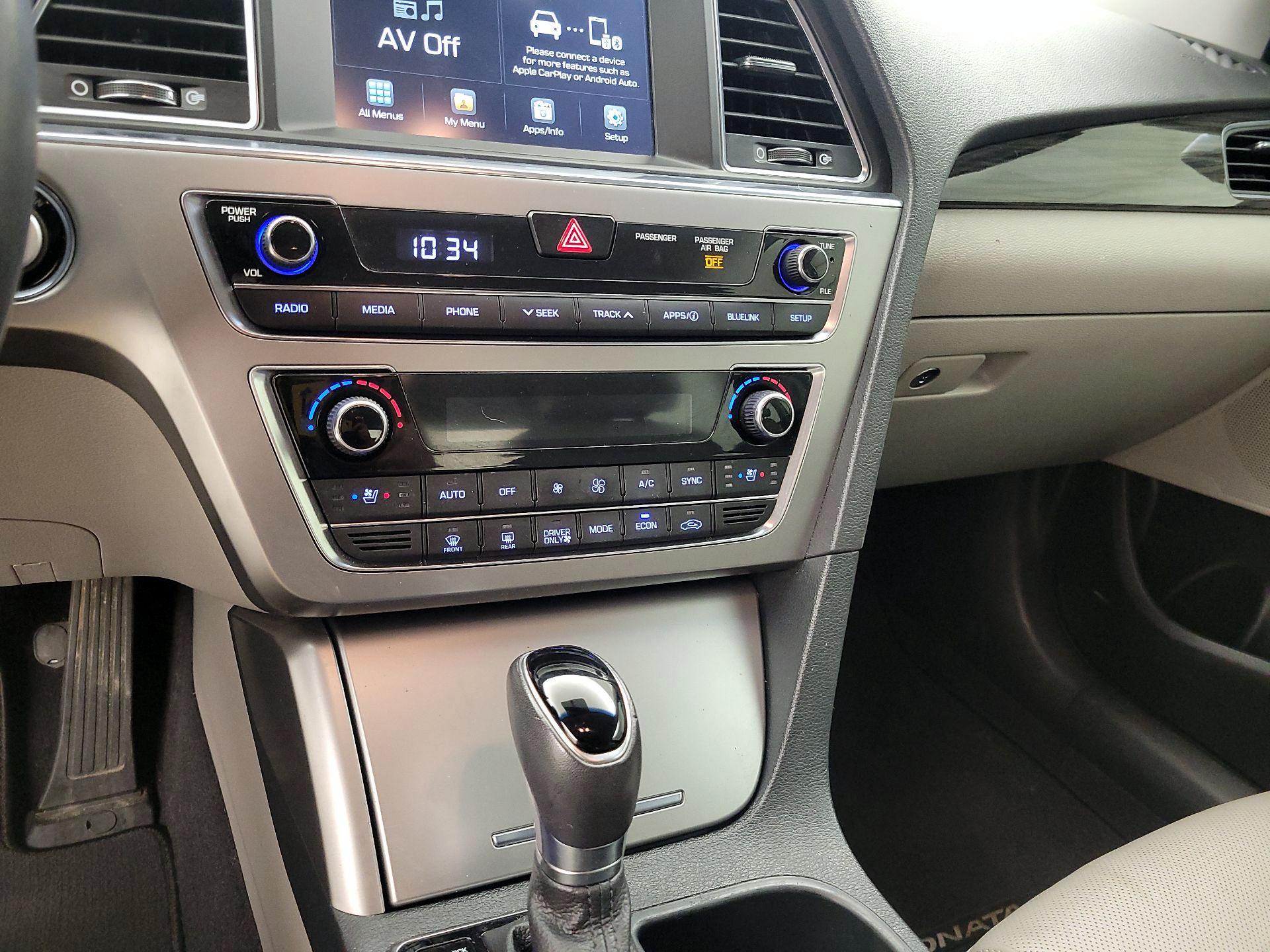 Thumbnail: 2017 Hyundai Sonata - 15
