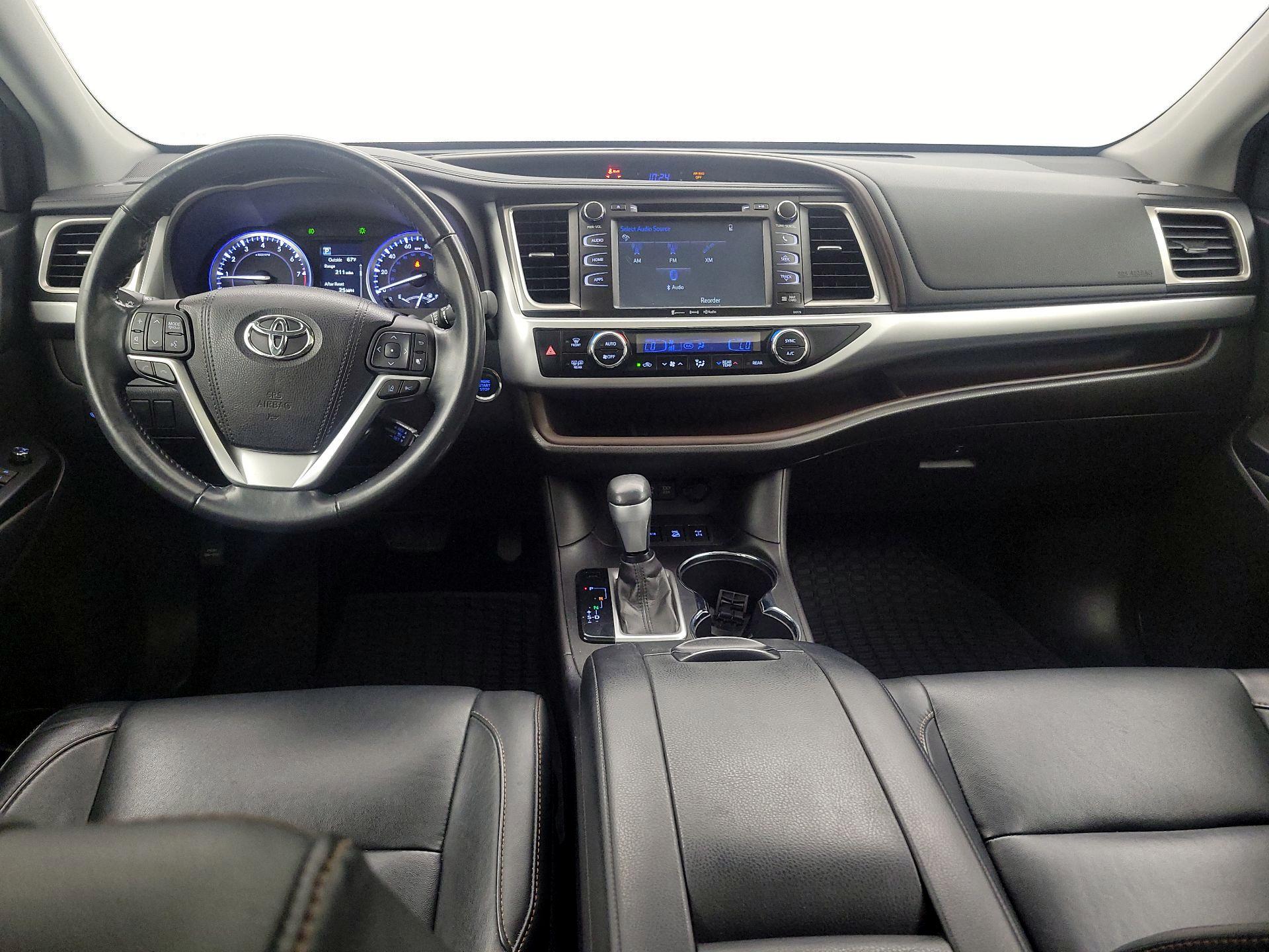 Thumbnail: 2017 Toyota Highlander - 9