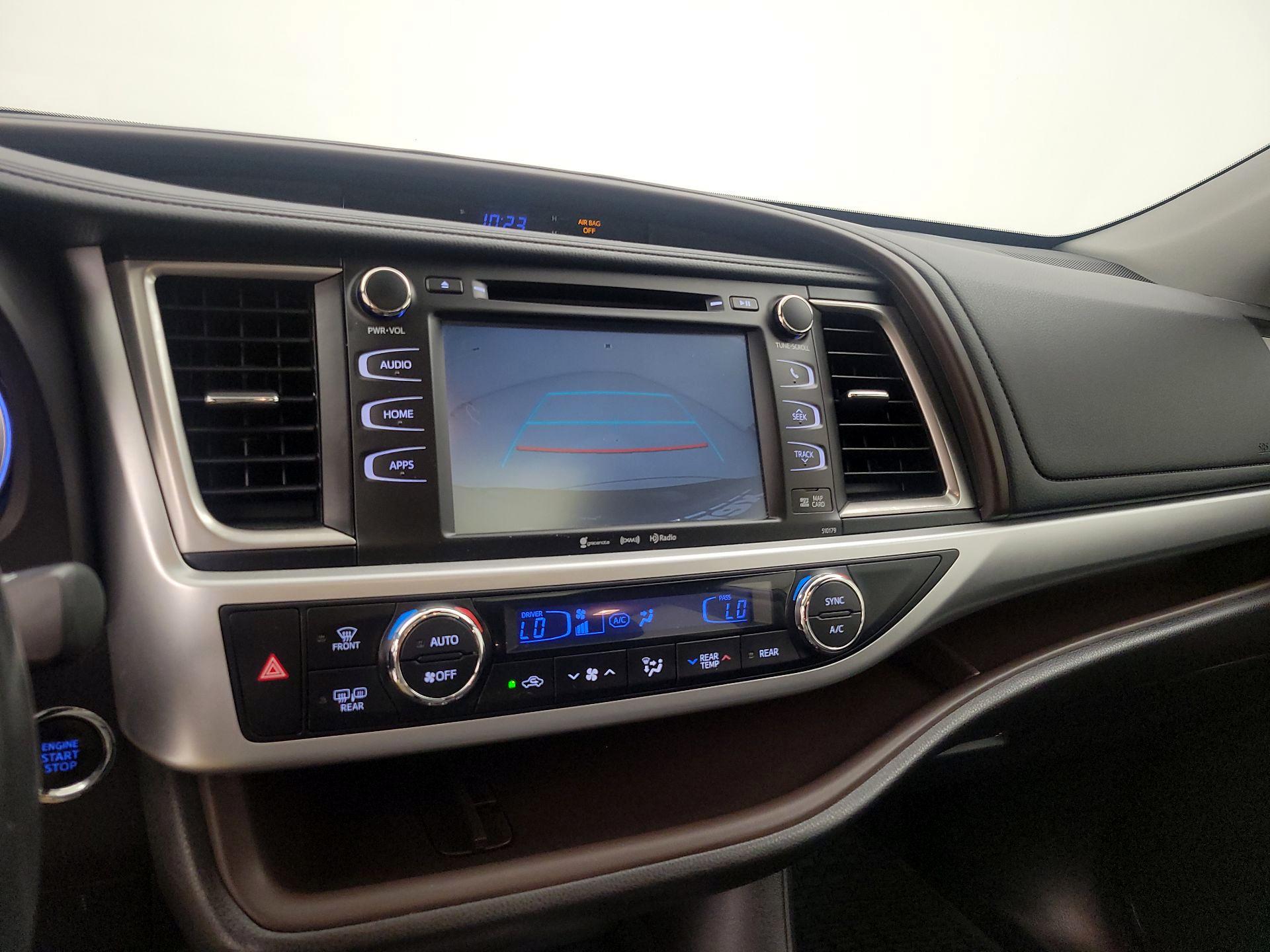 Thumbnail: 2017 Toyota Highlander - 13