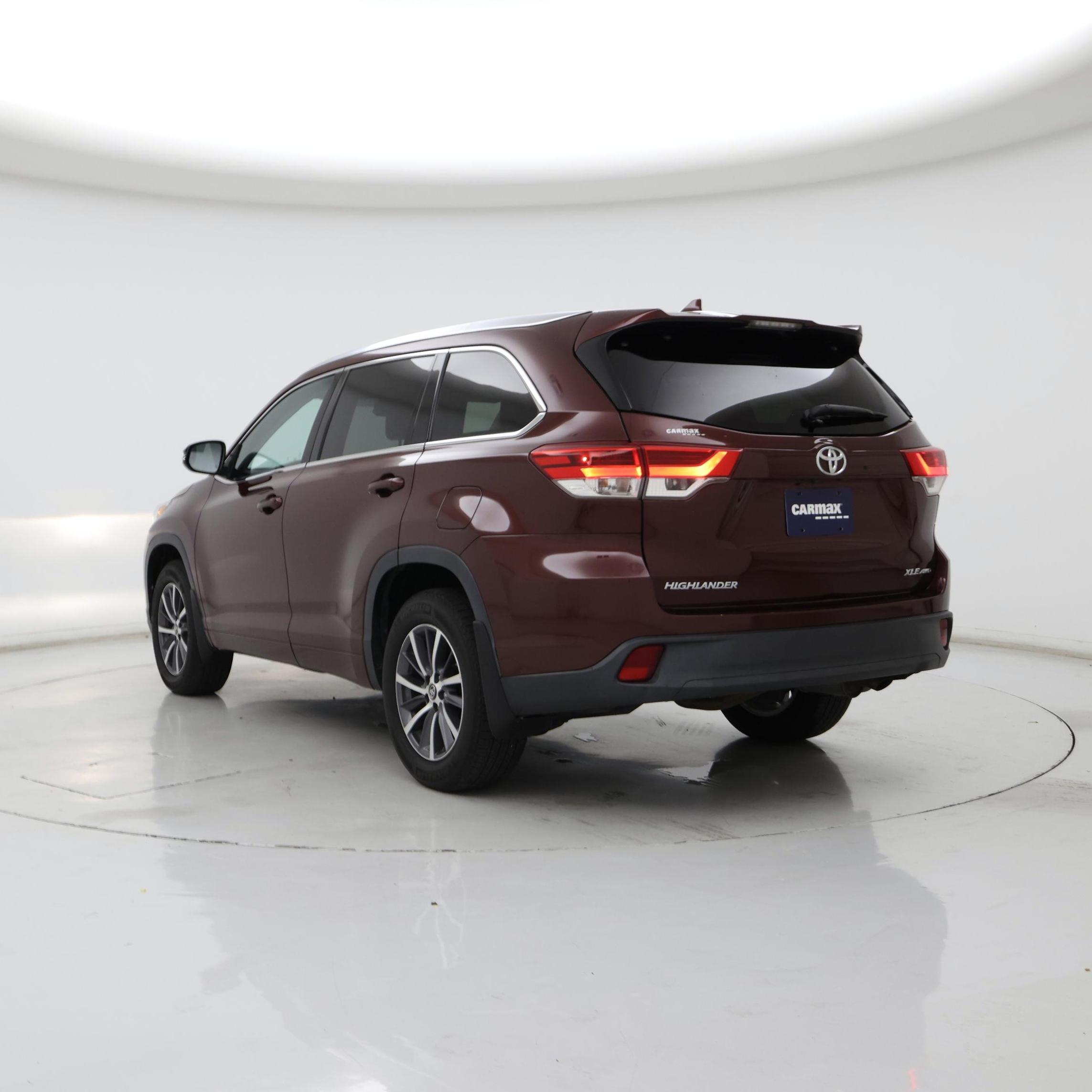 Thumbnail: 2017 Toyota Highlander - 2