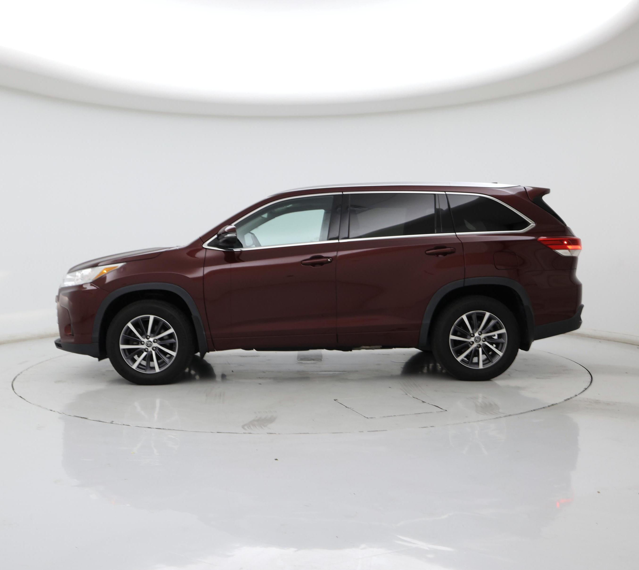 Thumbnail: 2017 Toyota Highlander - 3