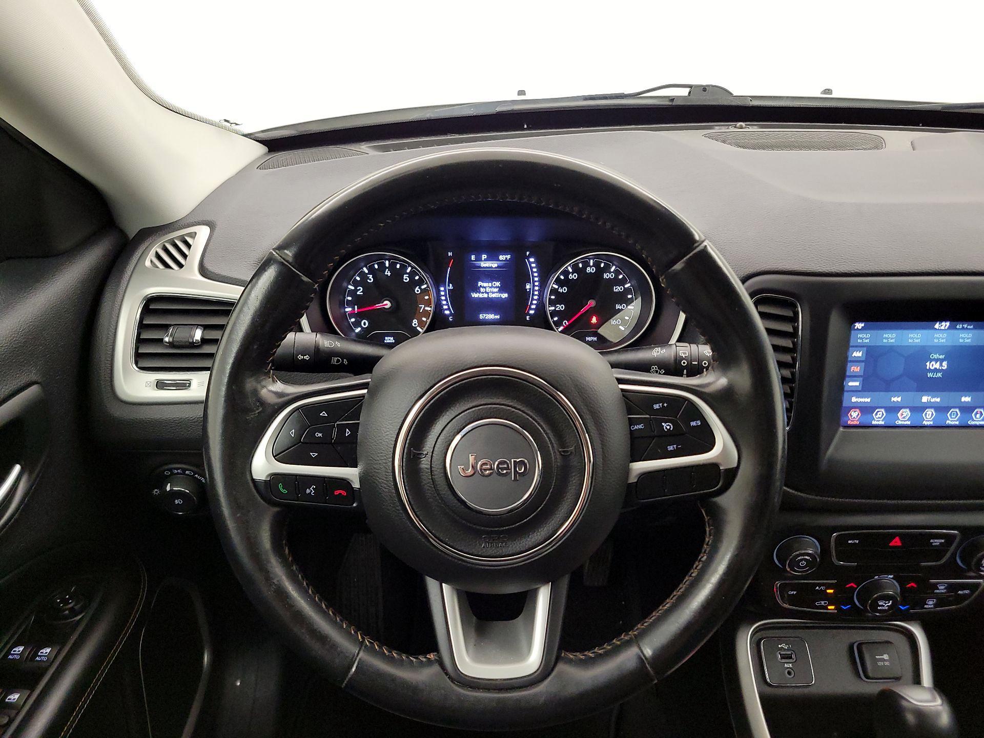 Thumbnail: 2020 Jeep Compass - 10