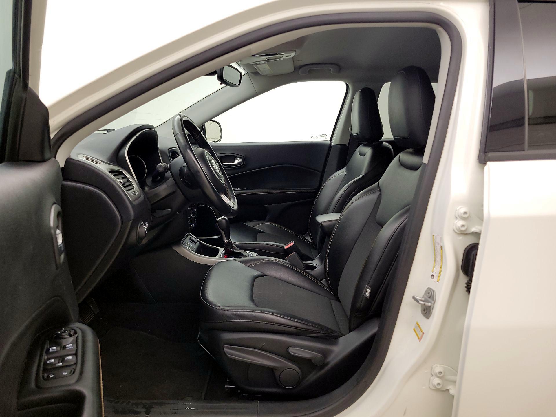 Thumbnail: 2020 Jeep Compass - 11