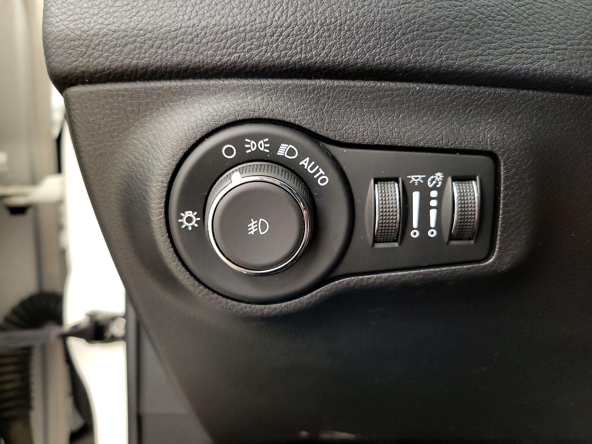 Thumbnail: 2020 Jeep Compass - 13