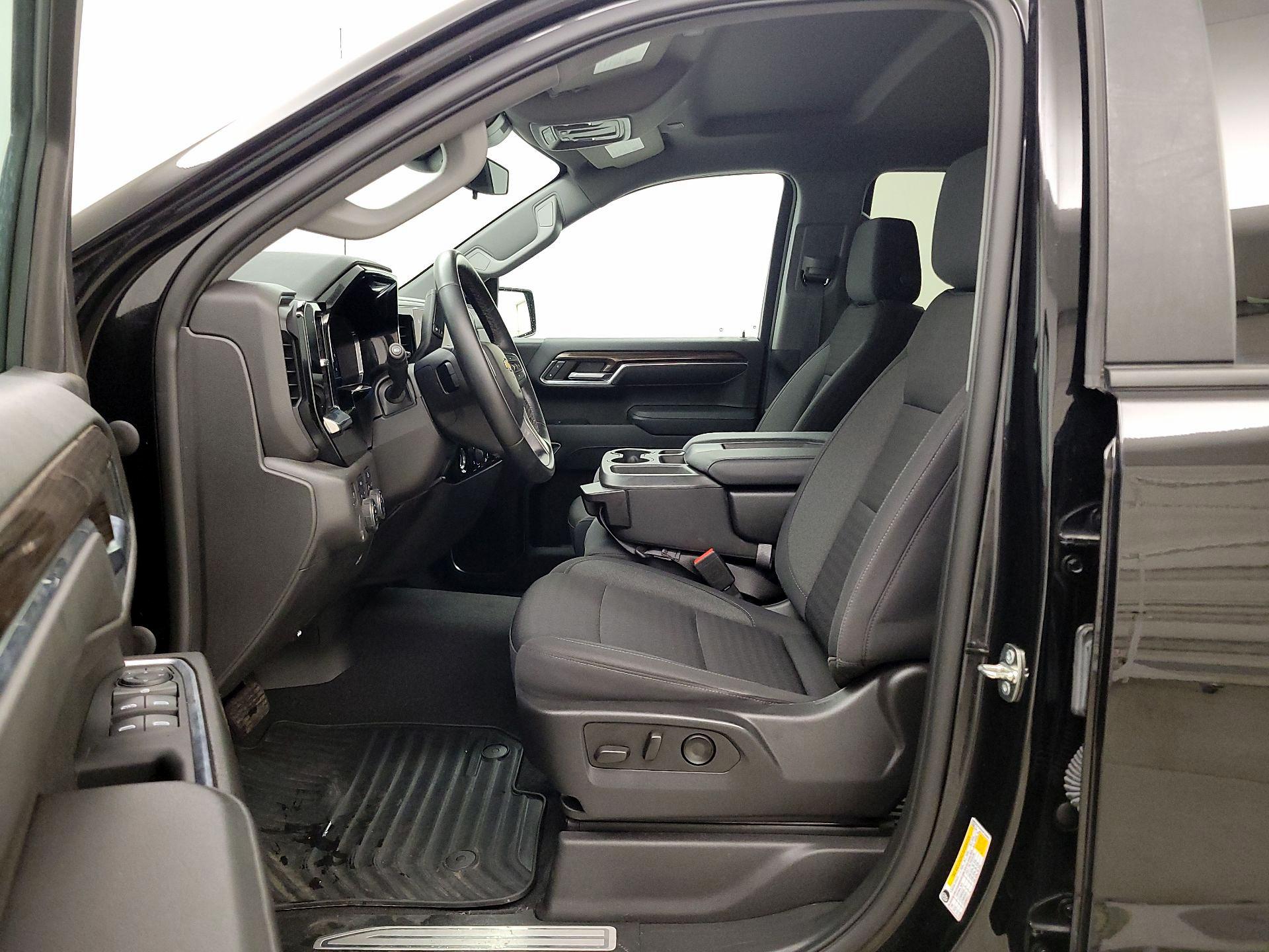 Thumbnail: 2023 Chevrolet Silverado 1500 - 11