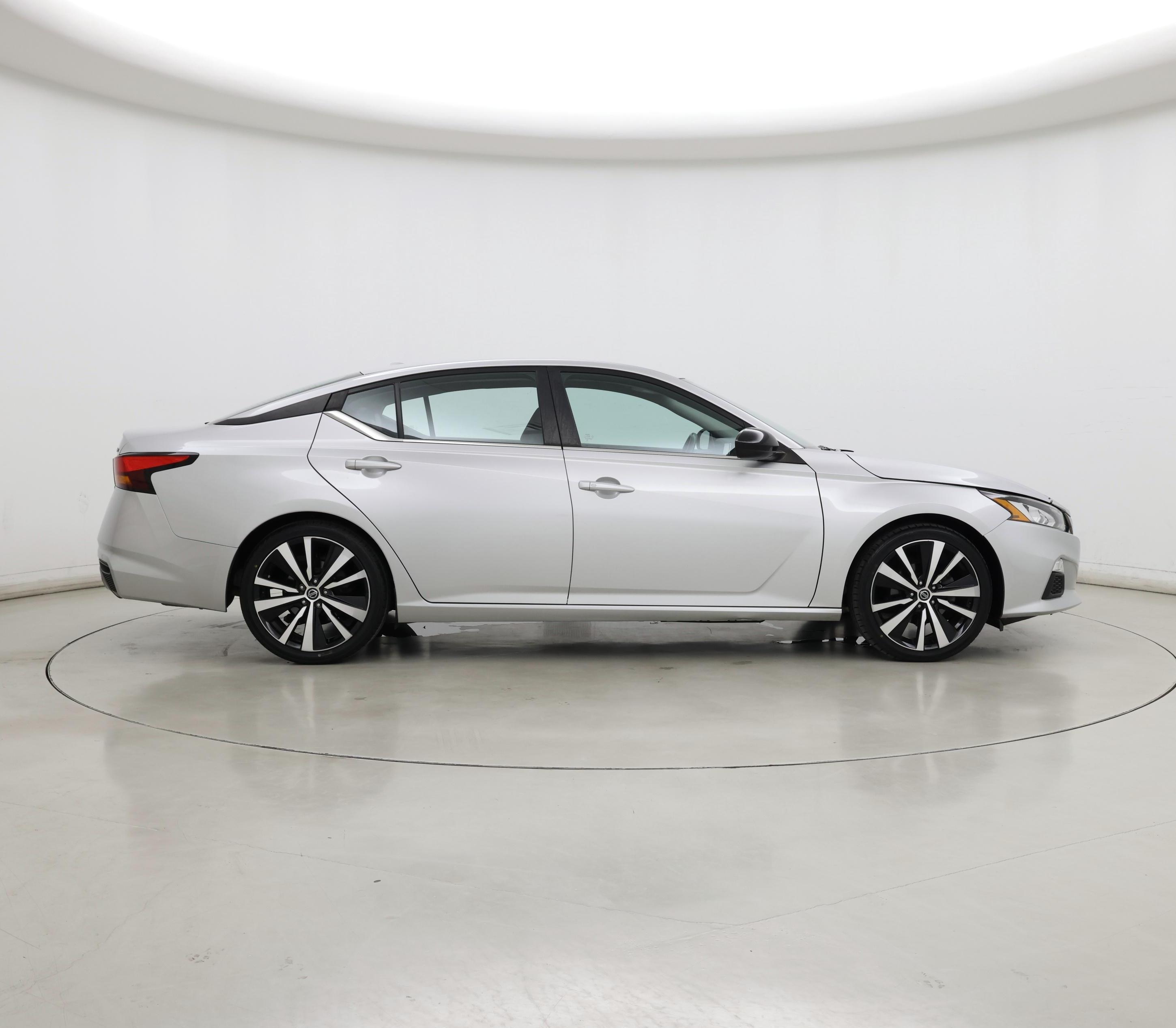 Thumbnail: 2020 Nissan Altima - 7