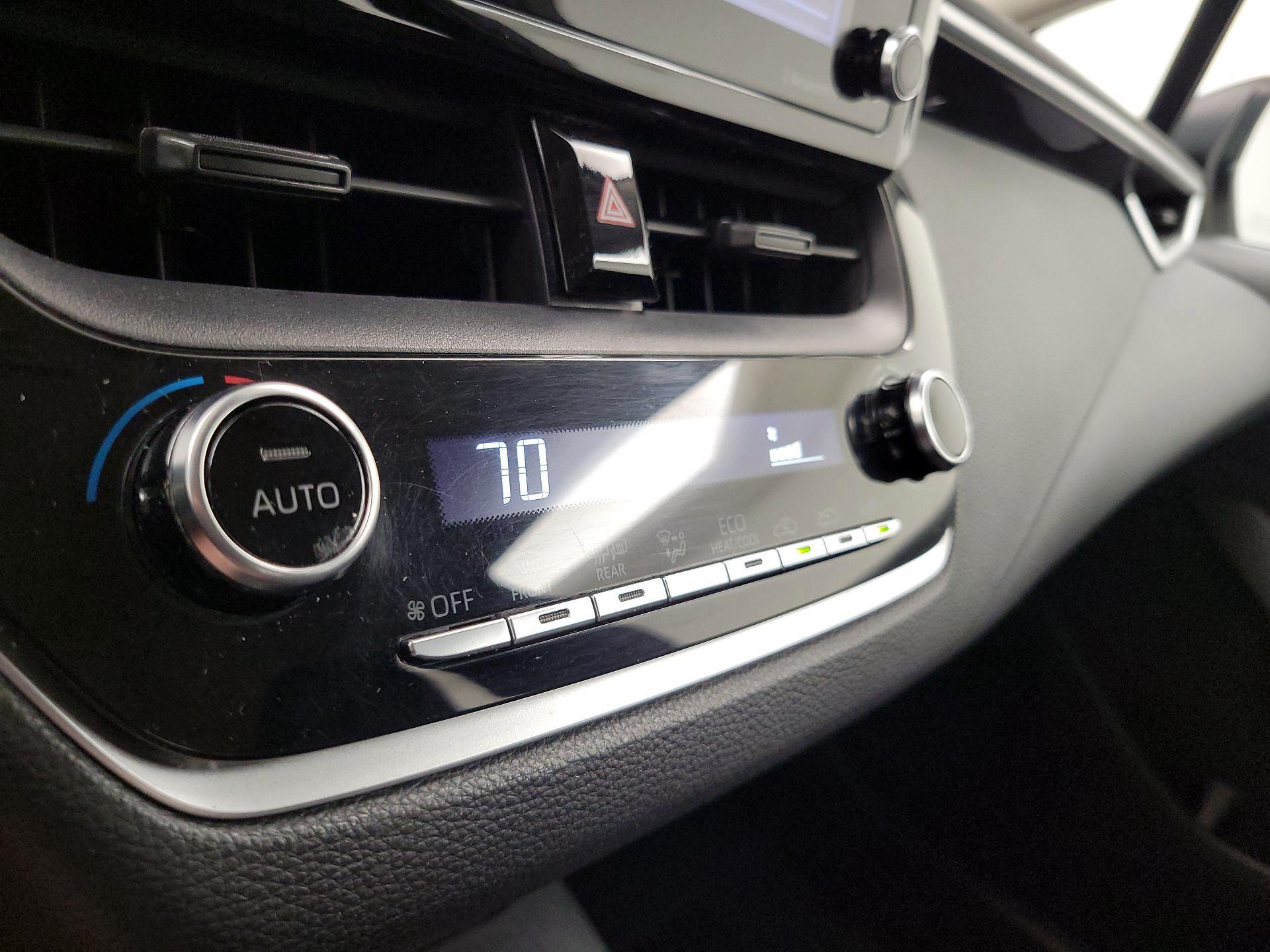 Thumbnail: 2021 Toyota Corolla - 16