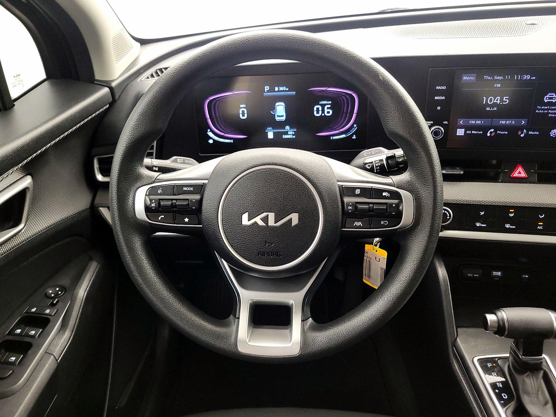 Thumbnail: 2023 Kia Sportage - 10