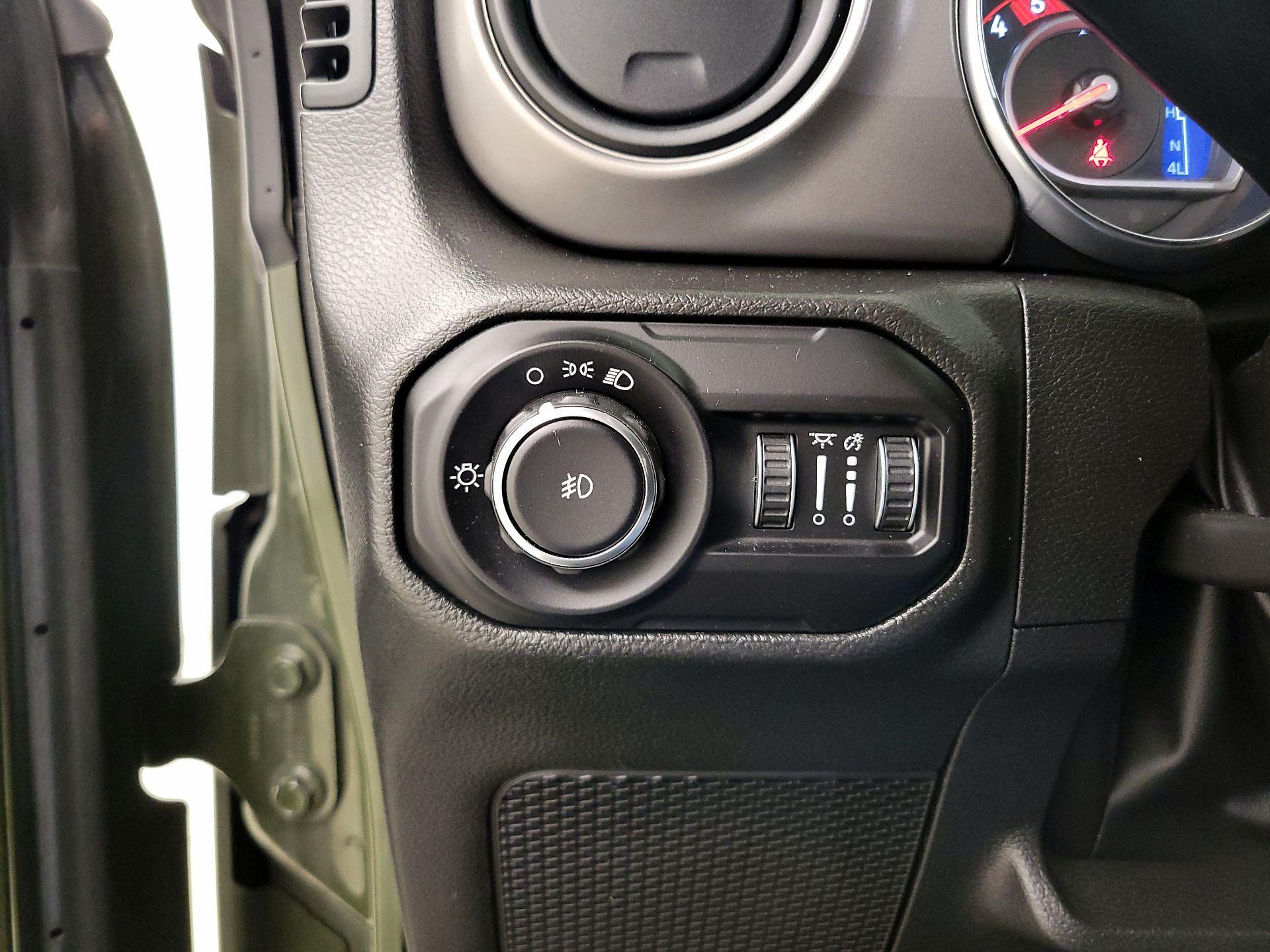 Thumbnail: 2021 Jeep Wrangler - 13
